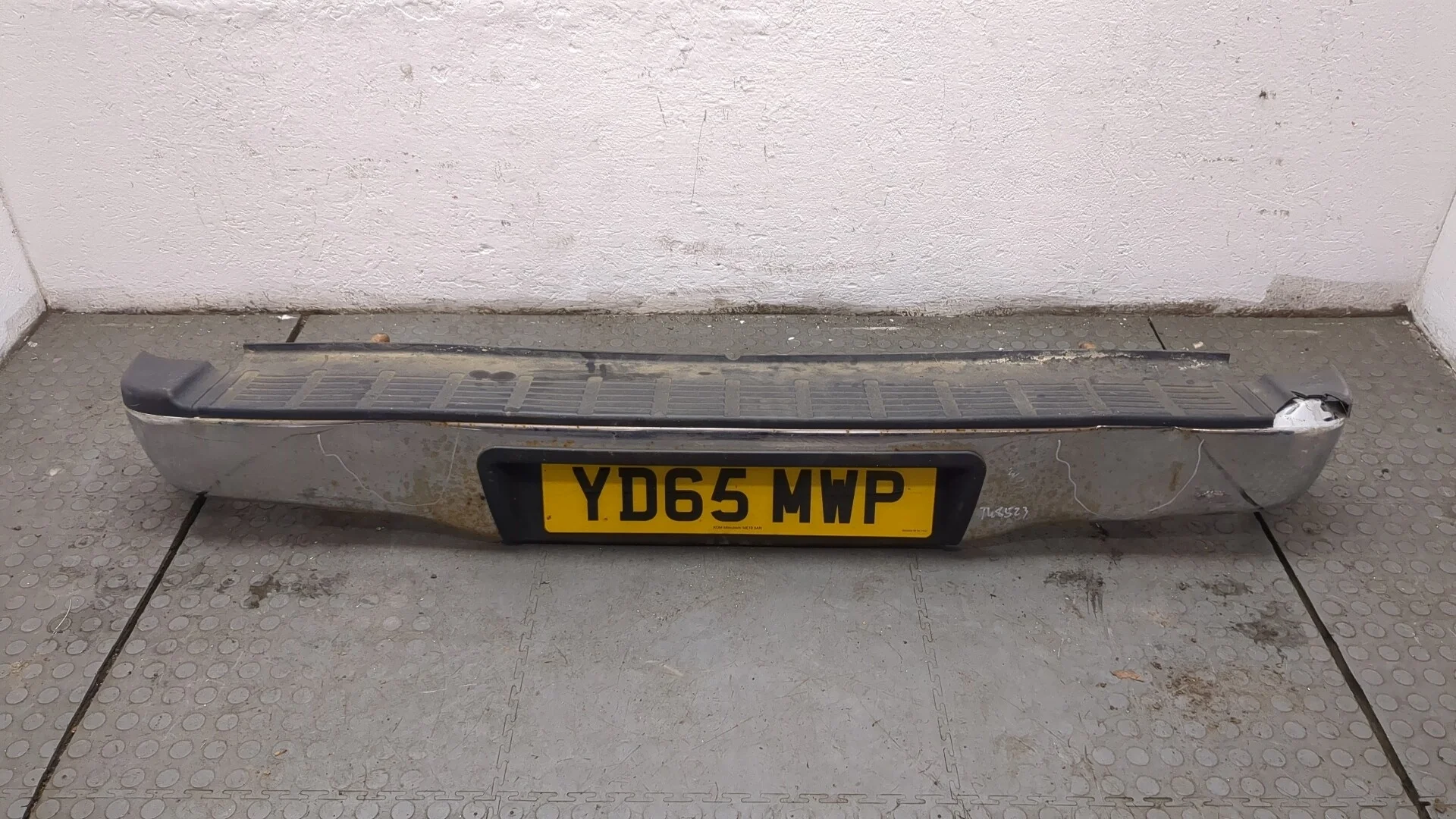 Бампер Toyota Hilux 2011-2015 КПП автомат 4х4 (АКПП) 1KDFTV Дизель 3 л D-4D