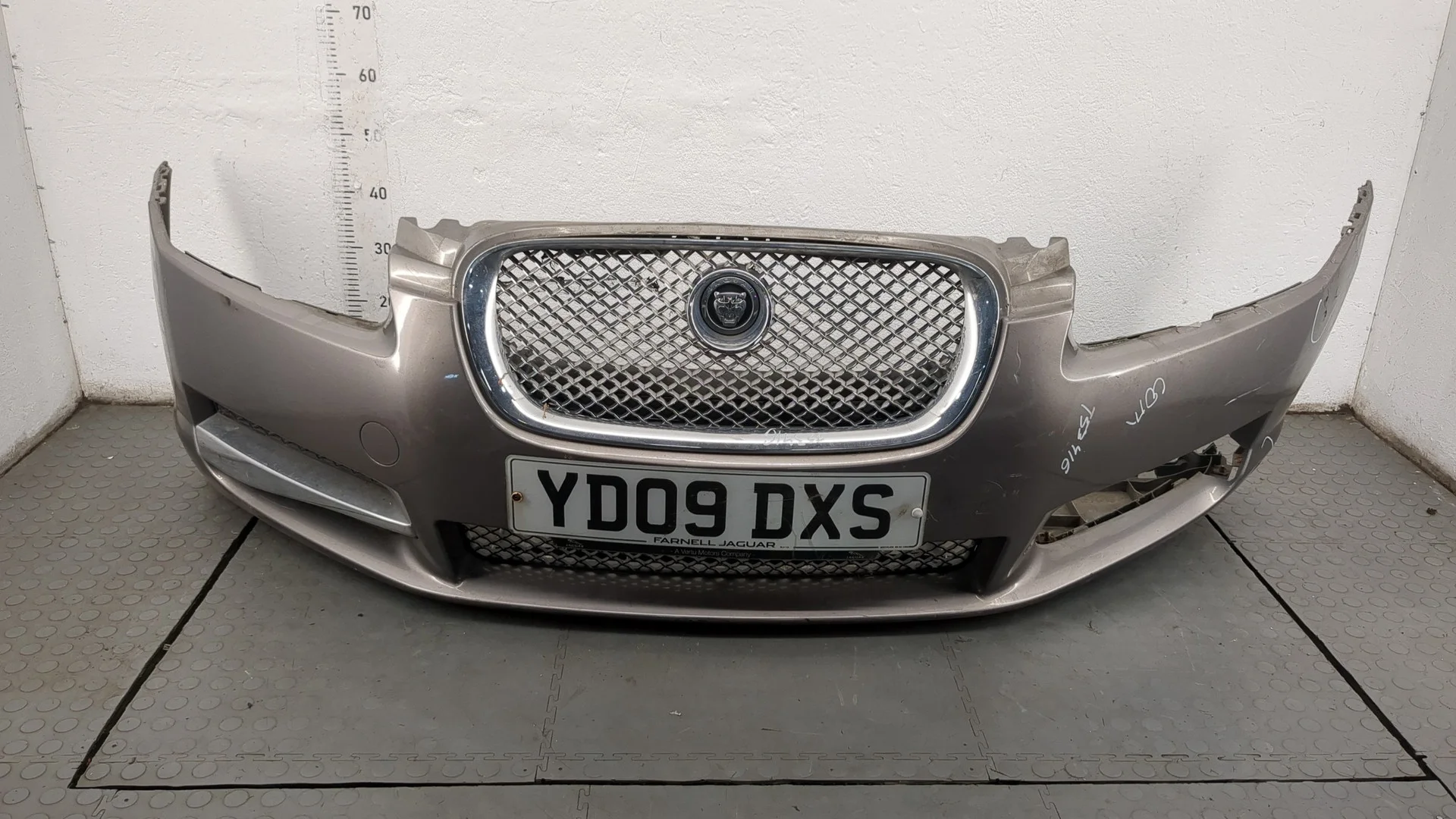 Бампер Jaguar XF 2007-2015 КПП автомат (АКПП) AJD Дизель 2.7 л