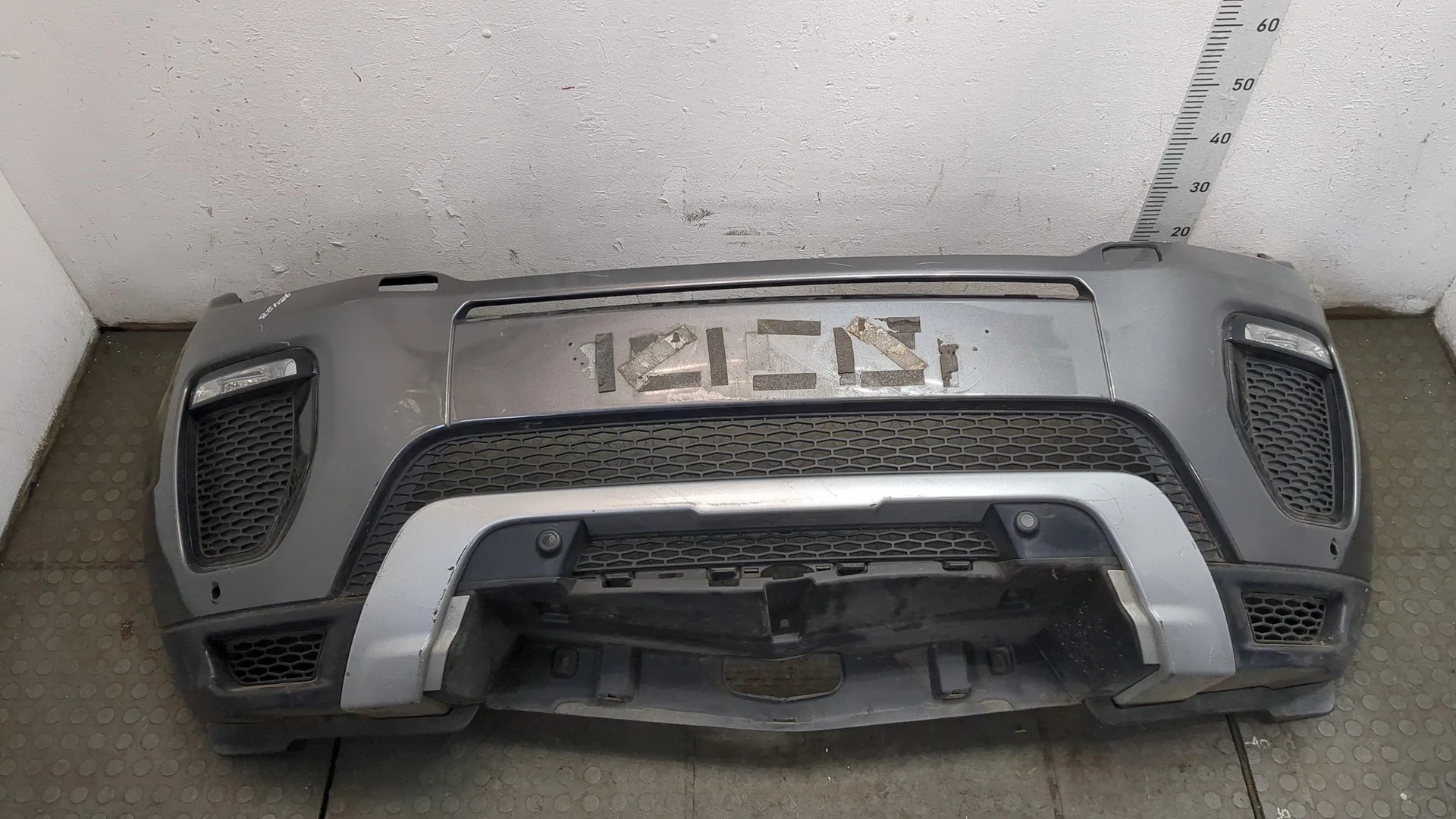 Бампер Land Rover Range Rover Evoque 2011-2018 КПП автомат 4х4 (АКПП) 204PT Бензин 2 л Турбо-инжектор