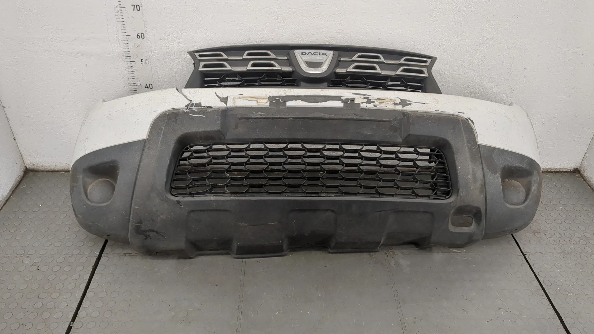 Бампер Dacia Duster 2010-2017 КПП 5-ст.мех.(МКПП) K4M 842 Бензин 1.6 л Инжектор