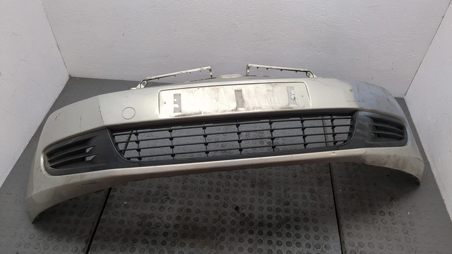 Бампер Volkswagen Golf 6 2008-2012