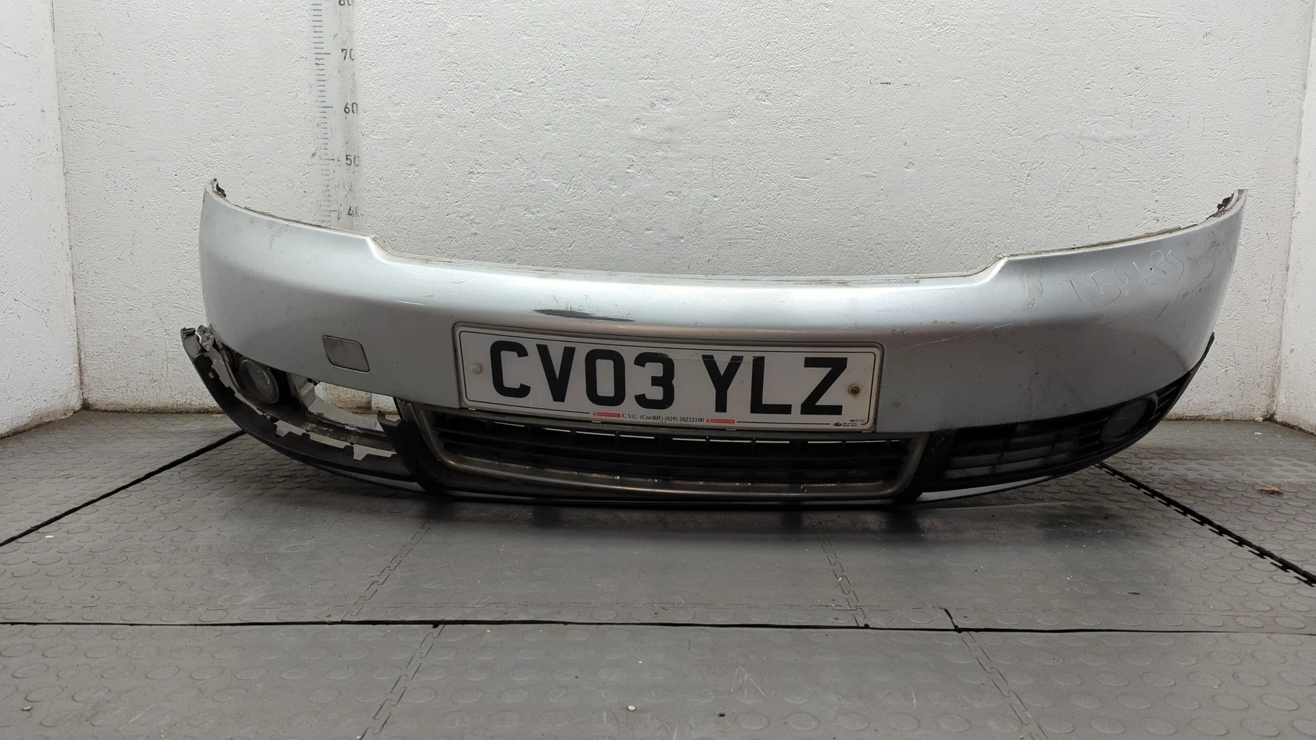 Бампер Audi A4 (B6) 2000-2006 КПП вариатор ALT Бензин 2 л