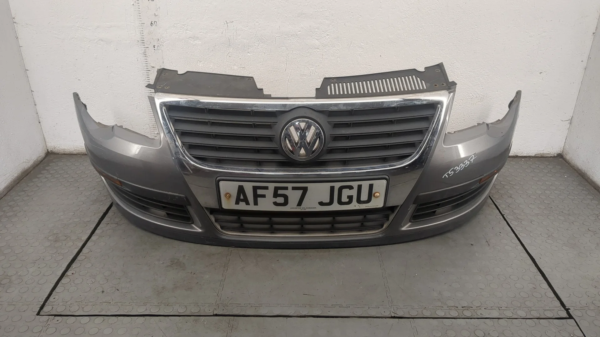 Бампер Volkswagen Passat 6 2005-2010 КПП 5-ст.мех.(МКПП) BXE Дизель 1.9 л