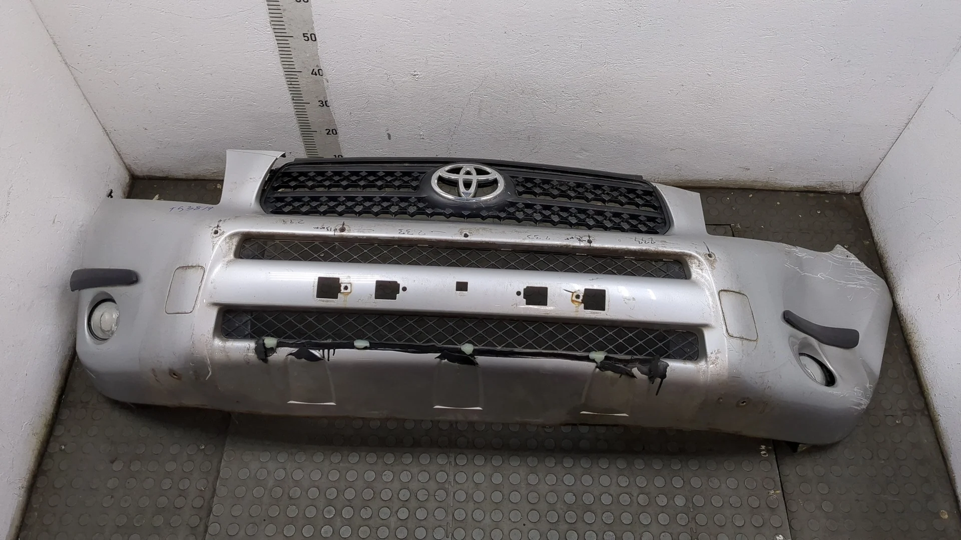 Бампер Toyota RAV 4 2006-2013 КПП 5-ст.мех 4х4 (МКПП) 1AZFE Бензин 2 л Инжектор