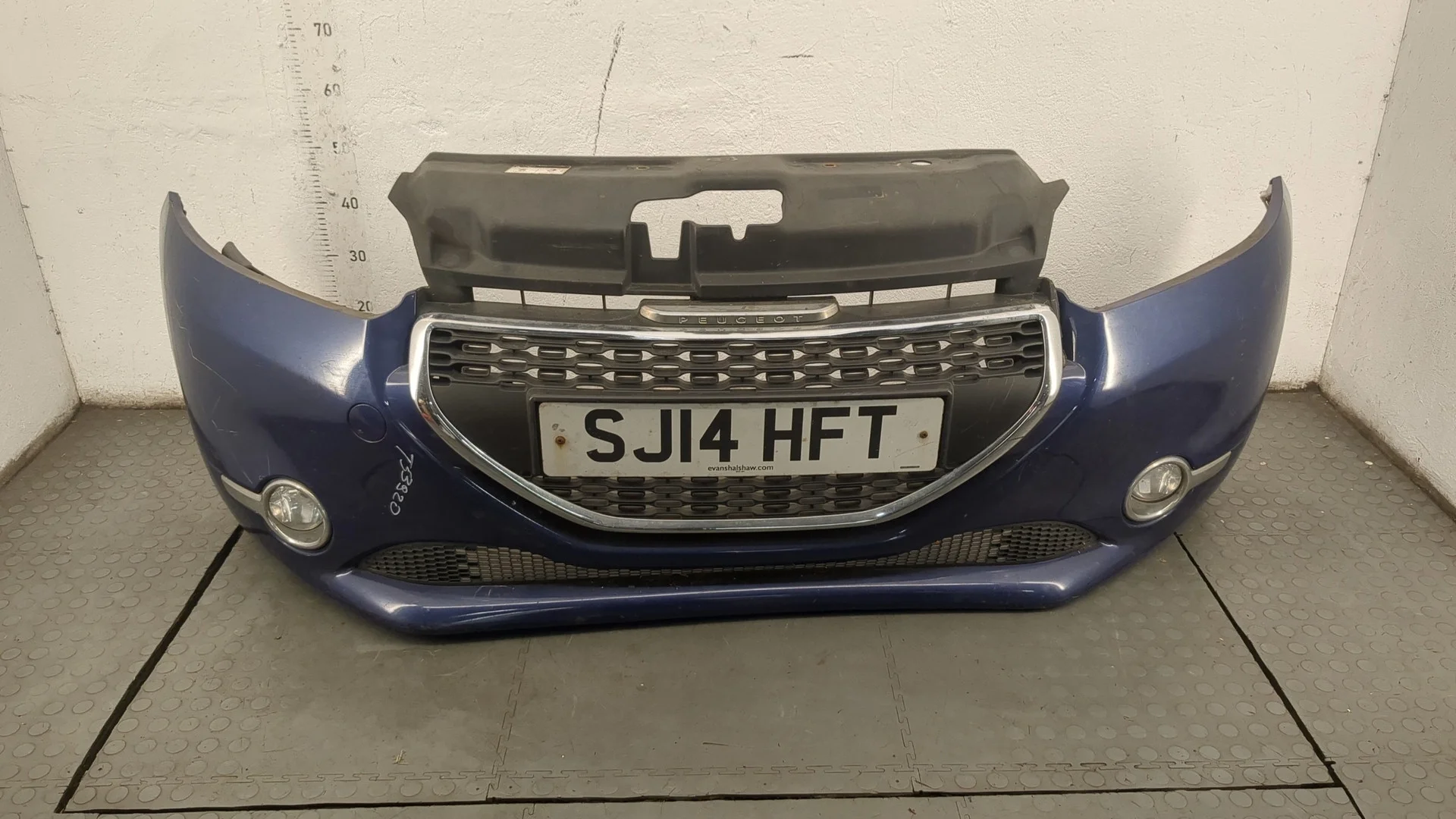 Бампер Peugeot 208 2012-2019 КПП 5-ст.мех.(МКПП) ZMZ Бензин 1 л Инжектор