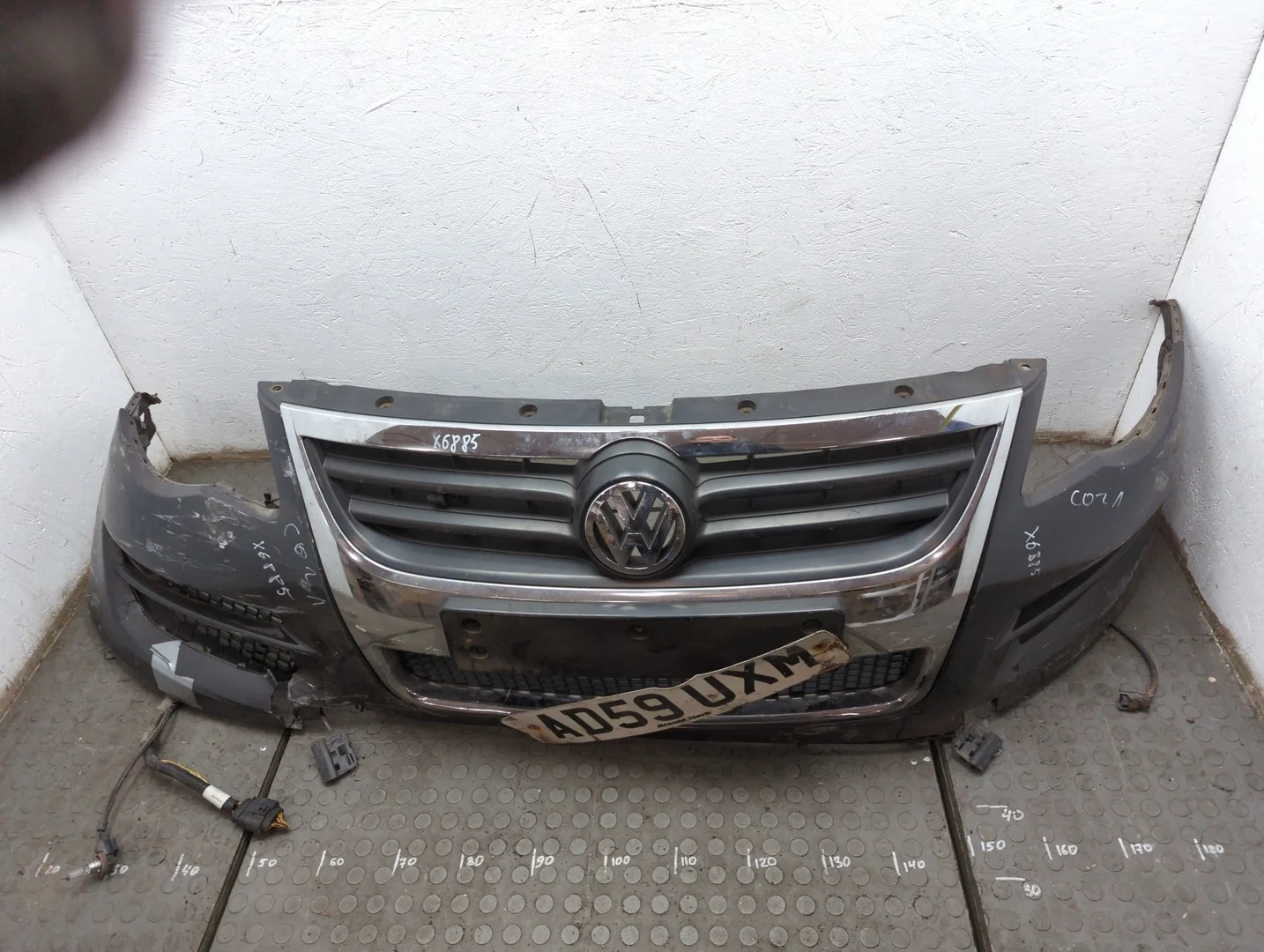 Бампер Volkswagen Touareg 2006-2010 КПП автомат 4х4 (АКПП) BPE Дизель 2.5 л TDI