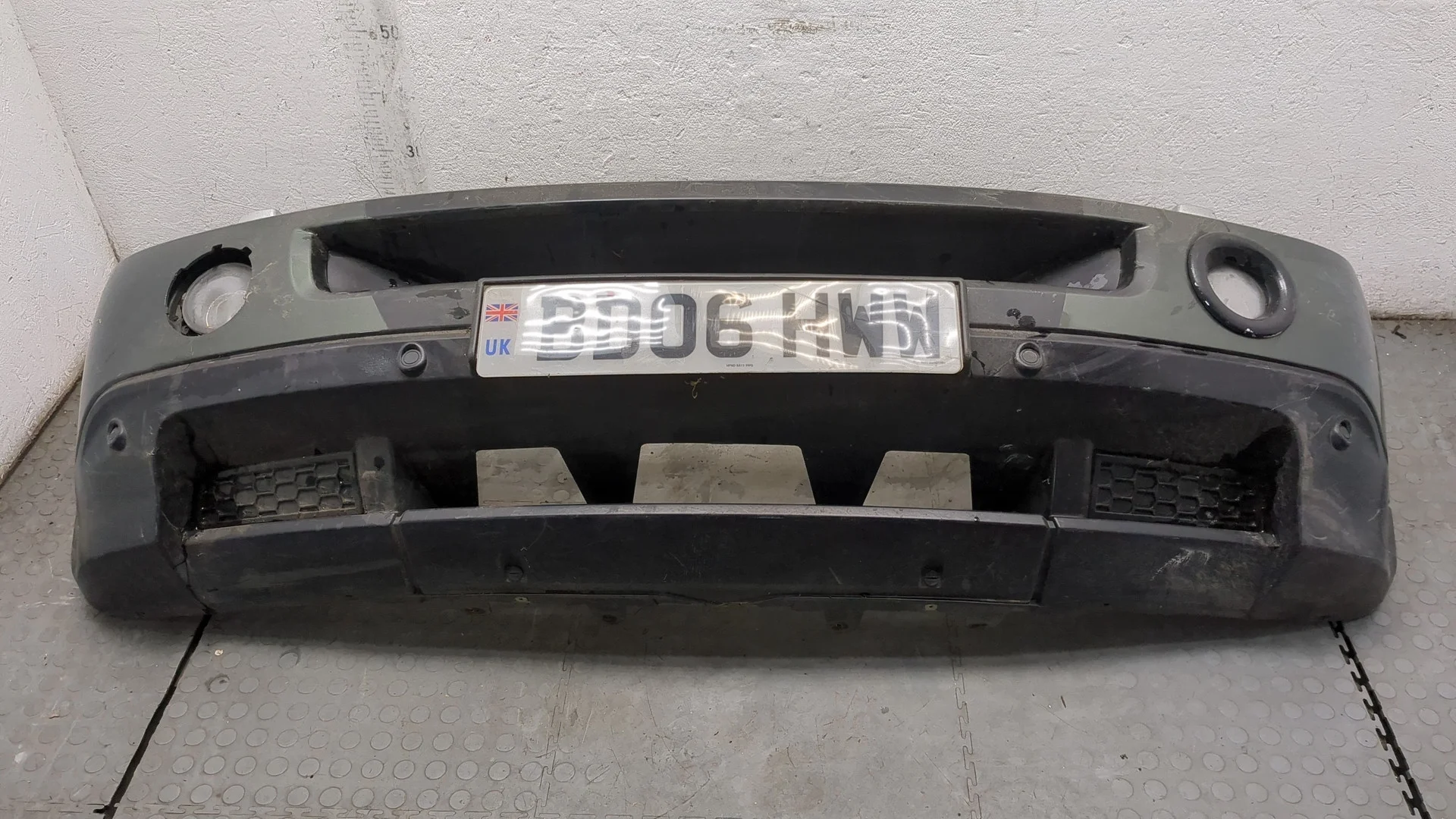 Бампер Land Rover Range Rover Sport 2005-2013 КПП автомат 4х4 (АКПП) 276DT Дизель 2.7 л Турбо