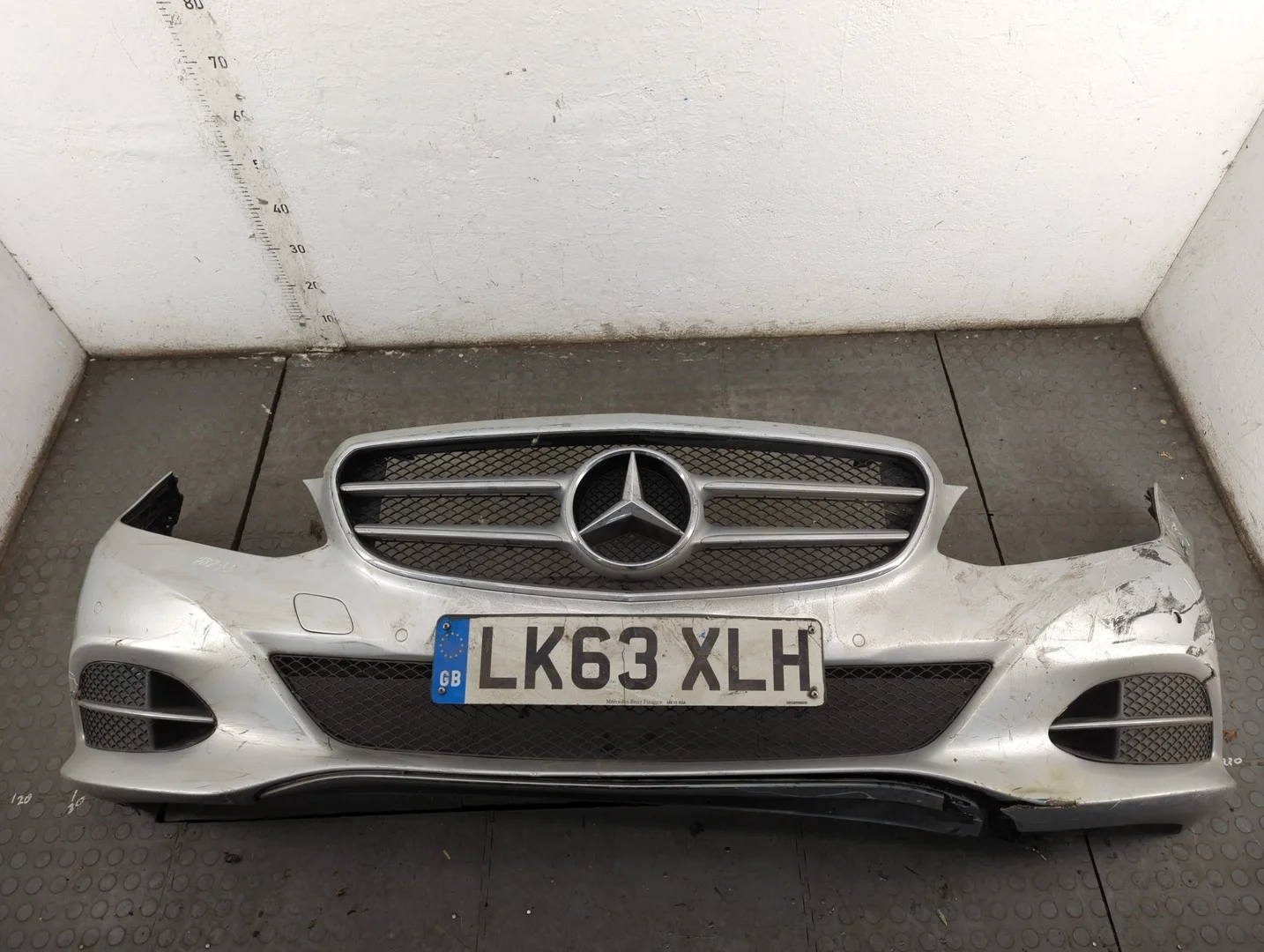 Бампер Mercedes-Benz E W212 2009-2016 КПП автомат (АКПП) OM 651.921 Дизель 2.1 л CDI