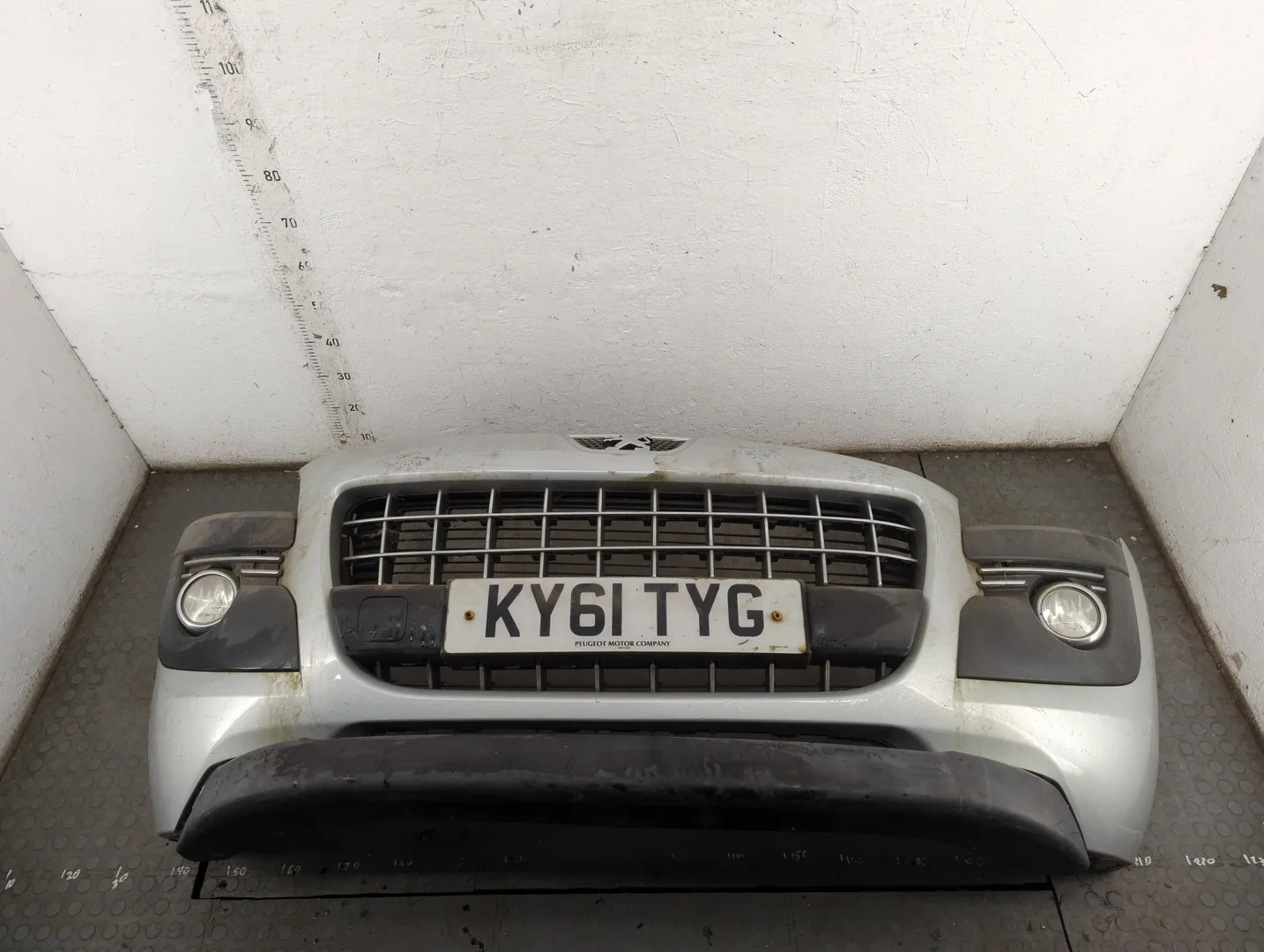 Бампер Peugeot 3008 2009-2016 КПП 5-ст.мех.(МКПП) 5FS Бензин 1.6 л Инжектор