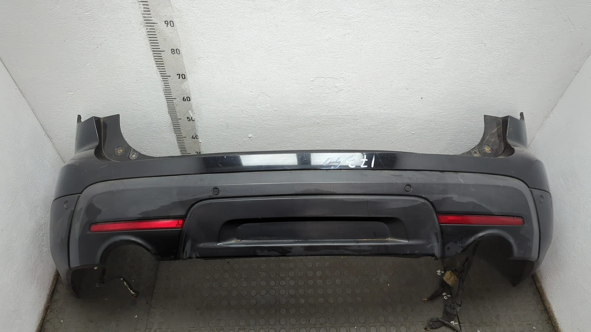 Бампер Ford Explorer 2010-2015 КПП автомат 4х4 (АКПП) Б/Н 3.5i Бензин 3.5 л Инжектор