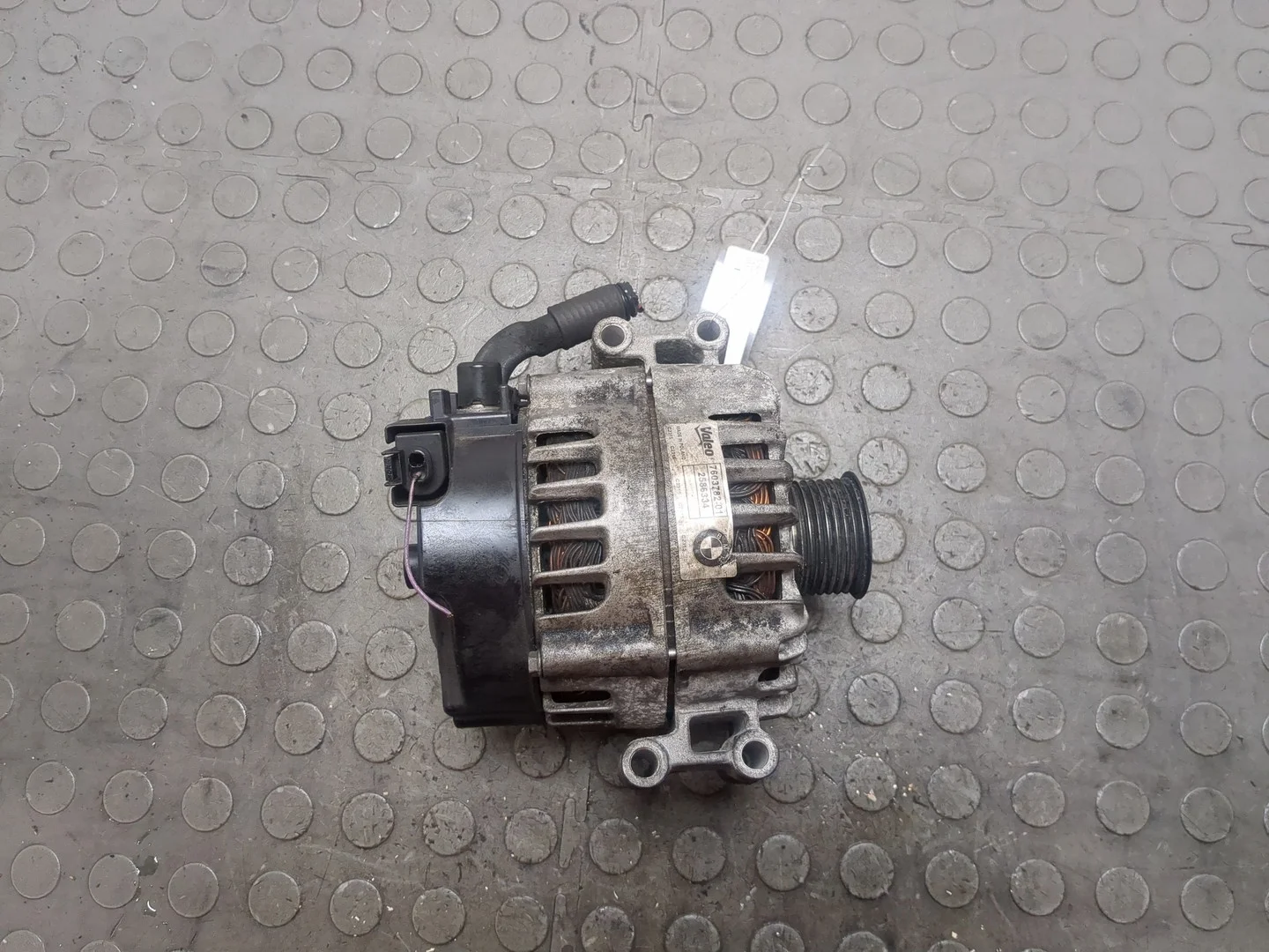 Генератор BMW X6 E71 2007-2014 КПП автомат 4х4 (АКПП) N63B44A Бензин 4.4 л Турбо-инжектор