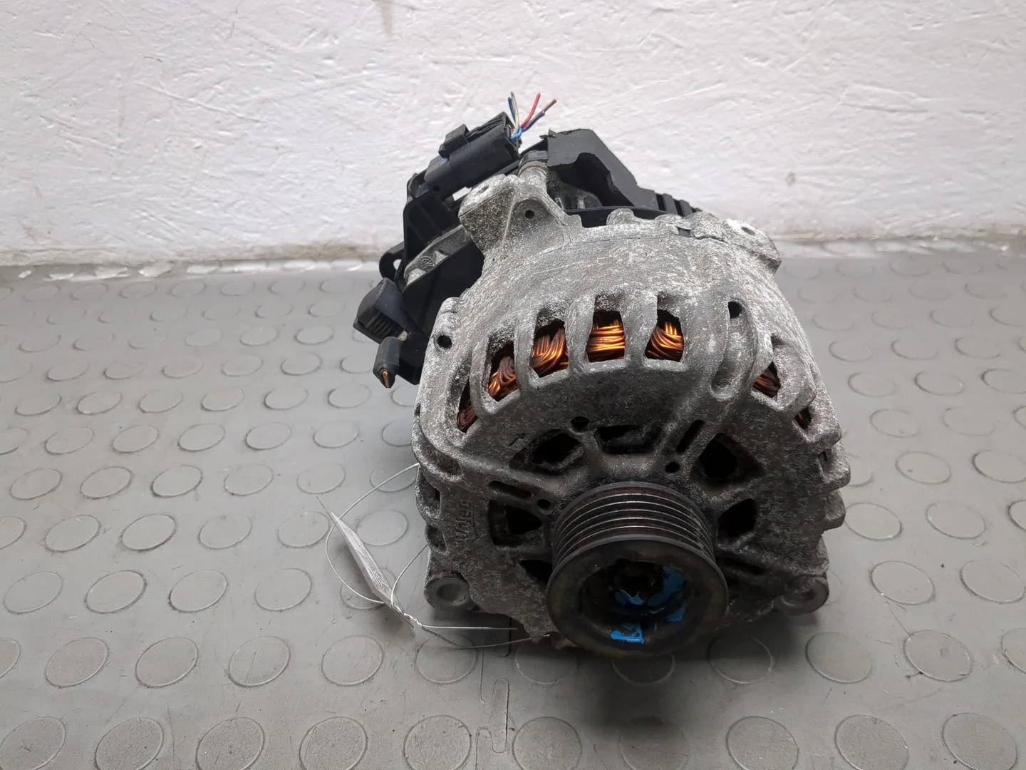 Генератор Peugeot 3008 2009-2016 КПП-робот (РКПП) 9HR Дизель 1.6 л HDI