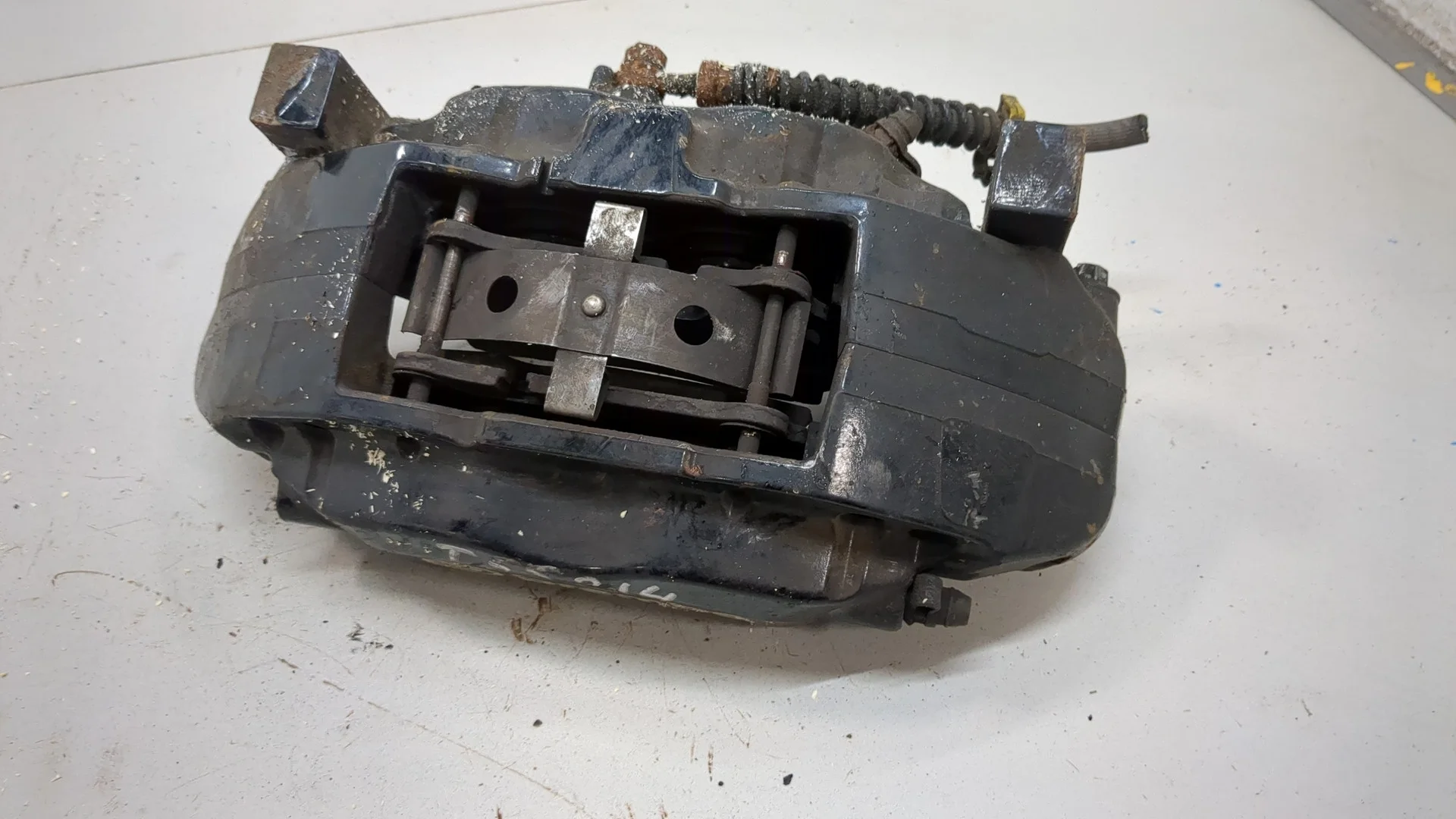 Суппорт Land Rover Range Rover Sport 2005-2013 КПП автомат 4х4 (АКПП) 276DT Дизель 2.7 л Турбо