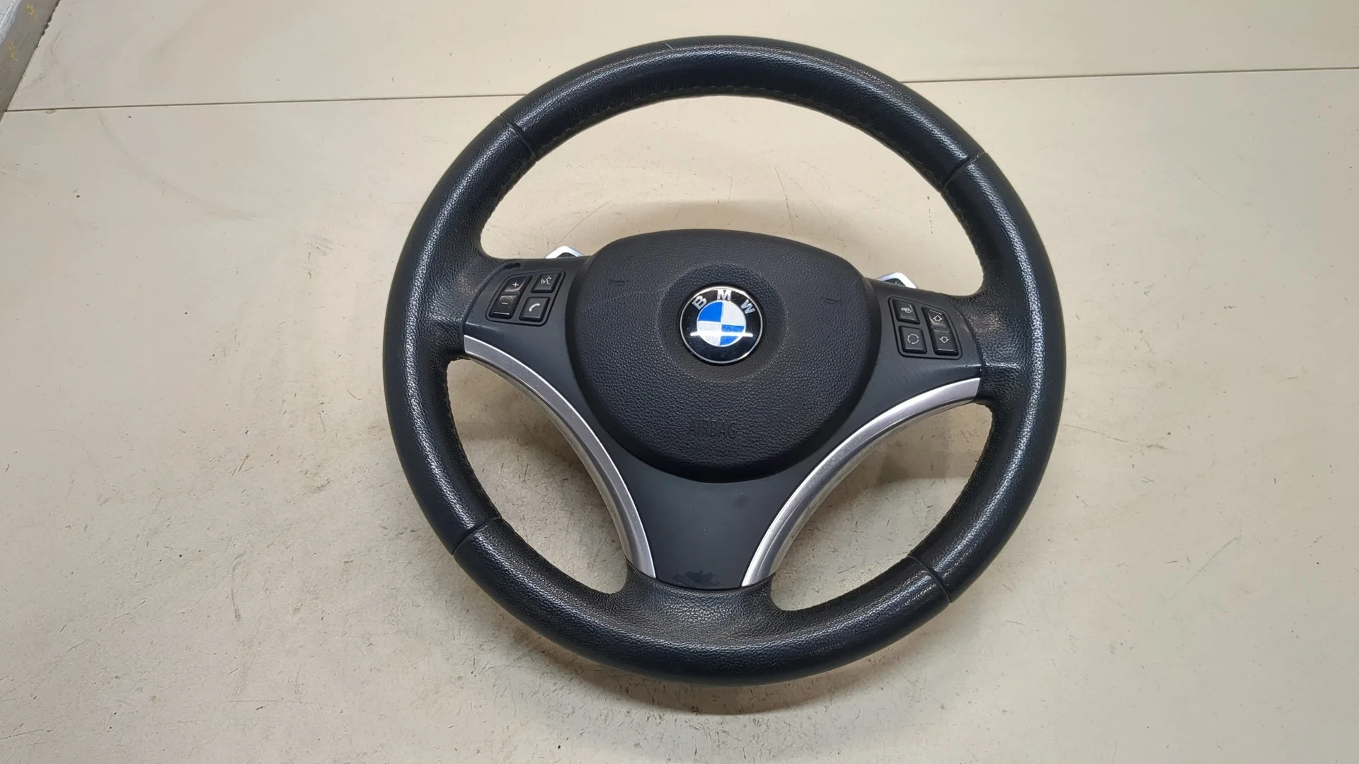 Руль BMW X1 (E84) 2009-2015 КПП автомат 4х4 (АКПП) N47D20D Дизель 2 л Турбо