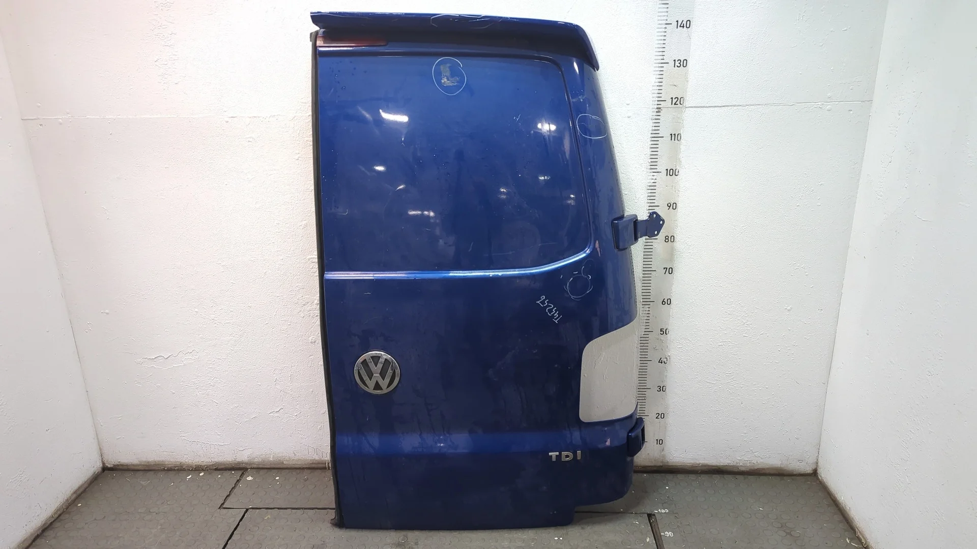Дверь задняя (распашная) Volkswagen Transporter 5 2003-2015 КПП 6-ст.мех.(МКПП) AXD Дизель 2.5 л TDI