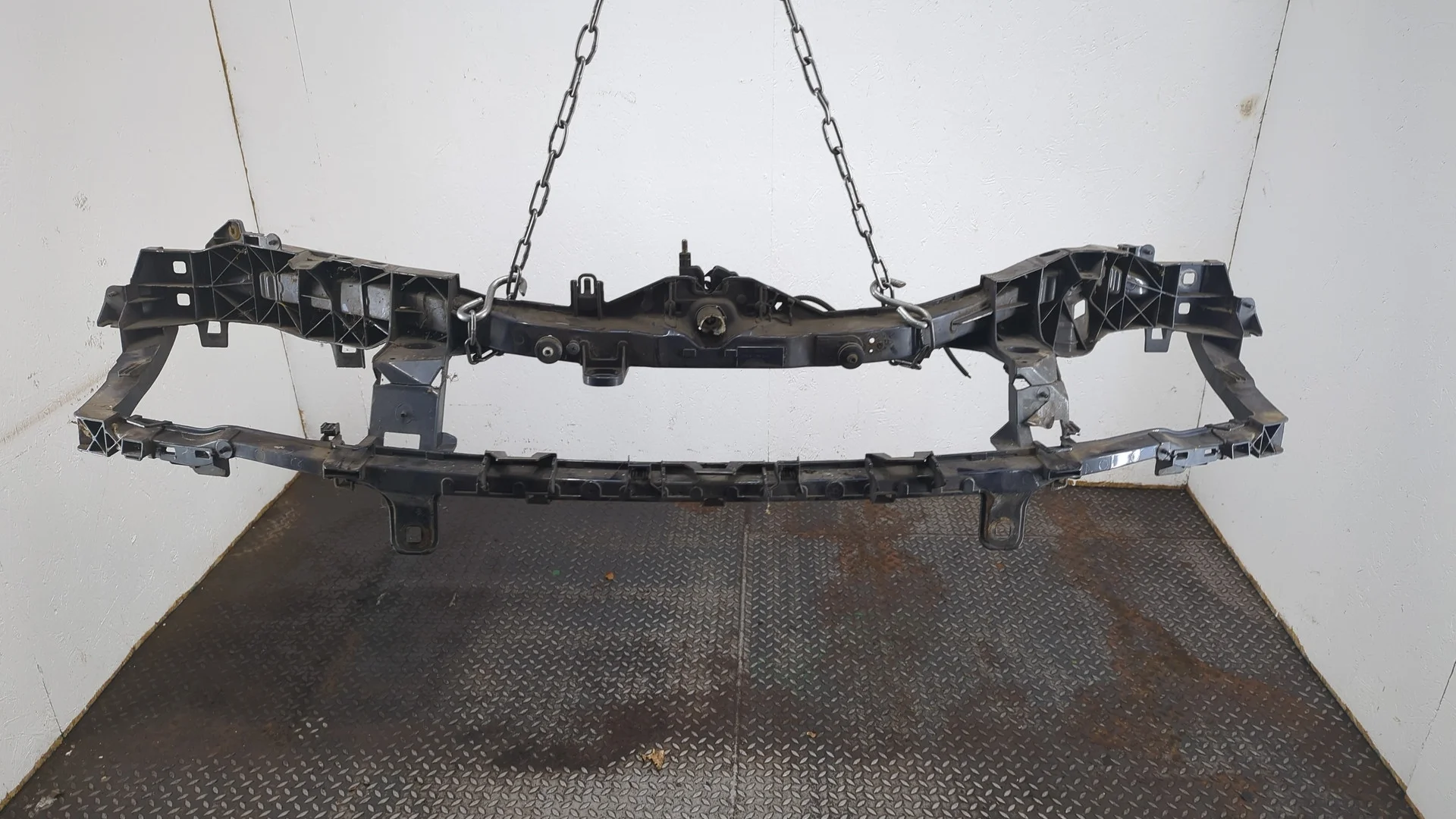 Рамка передняя (телевизор) Ford Focus 2 2008-2011 КПП 5-ст.мех.(МКПП) G8DA, G8DB, G8DC, G8DD, G8DE, G8DF Дизель 1.6 л TDCI