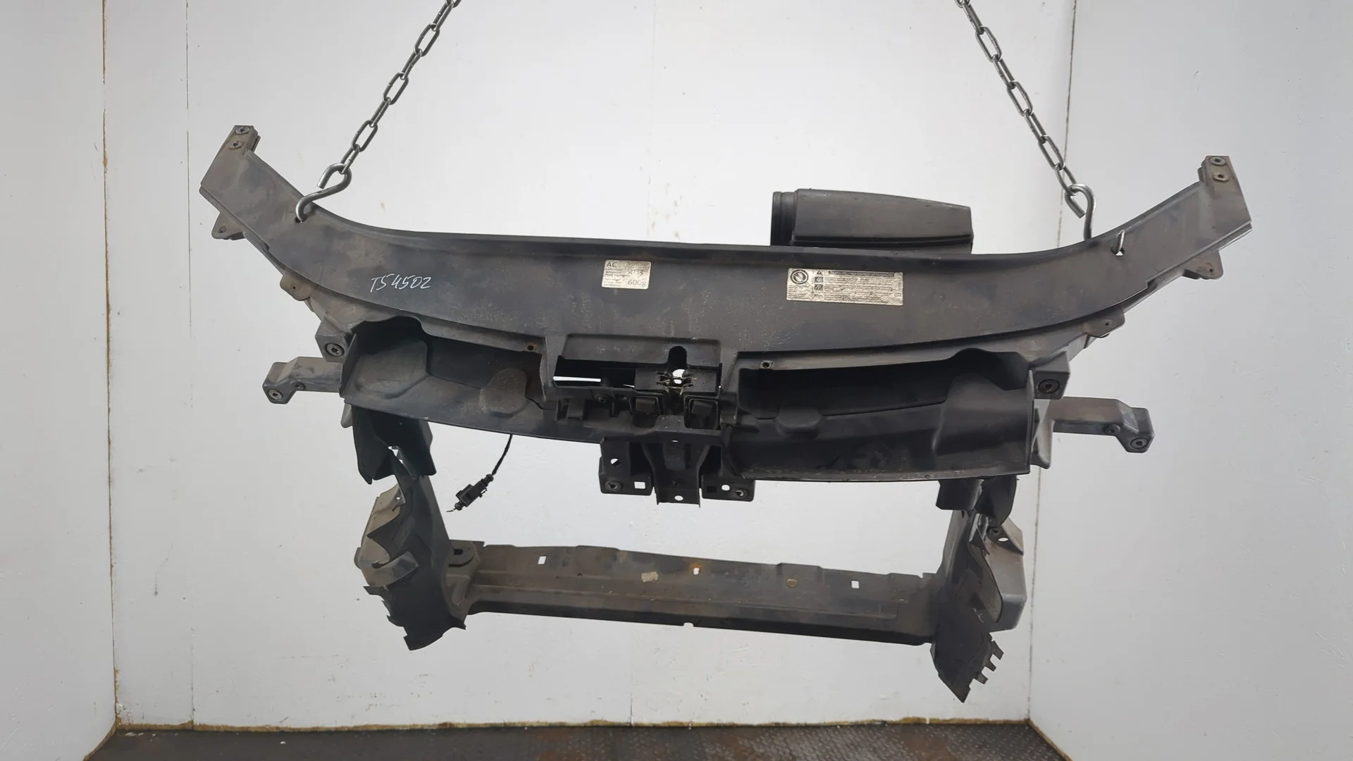 Рамка передняя (телевизор) Volkswagen Passat 7 2010-2015 Европа КПП 6-ст.мех.(МКПП) CFFB Дизель 2 л TDI