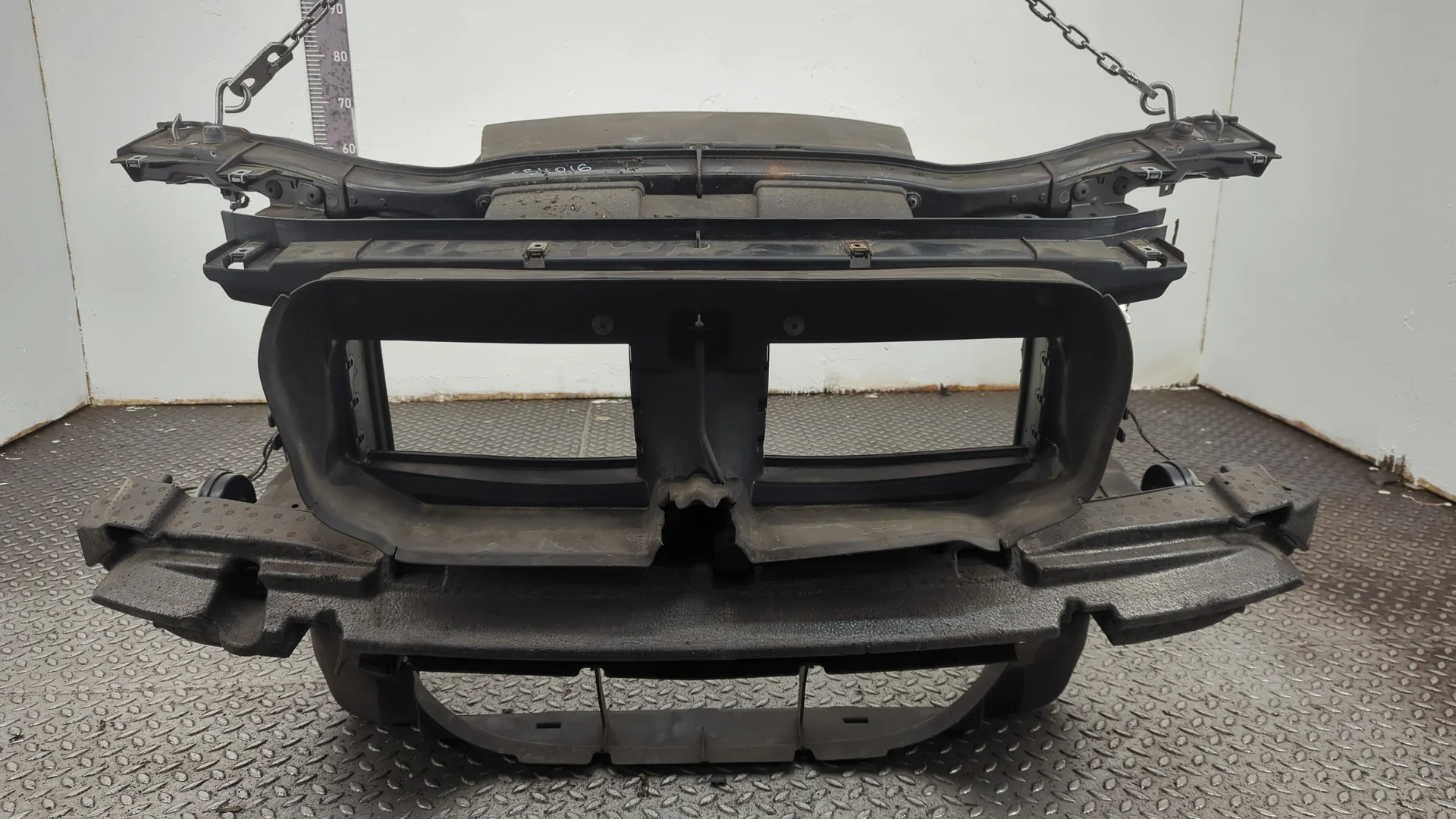 Рамка передняя (телевизор) BMW X1 (E84) 2009-2015 КПП 6-ст.мех.(МКПП) N47D20C Дизель 2 л Турбо