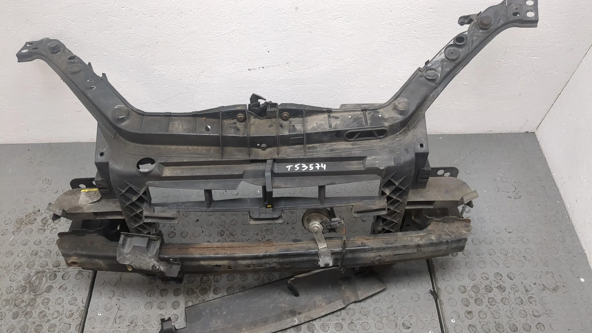 Рамка передняя (телевизор) Ford Fusion 2002-2012 КПП 5-ст.мех.(МКПП) FXJA, FXJB, FXJC Бензин 1.4 л