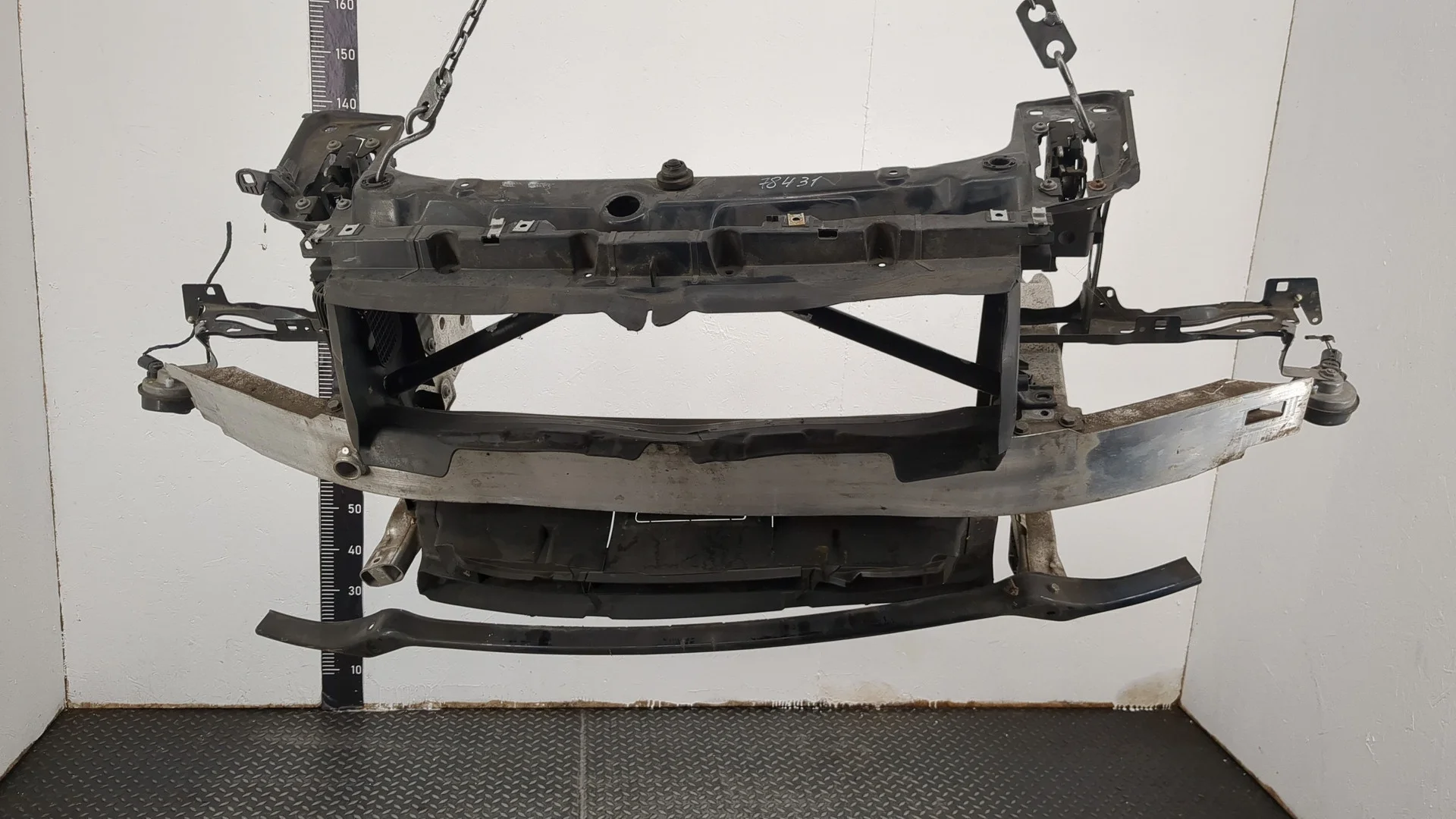 Рамка передняя (телевизор) BMW 1 F20, F21 2011-2019 КПП 6-ст.мех.(МКПП) N13B16A Бензин 1.6 л Турбо-инжектор