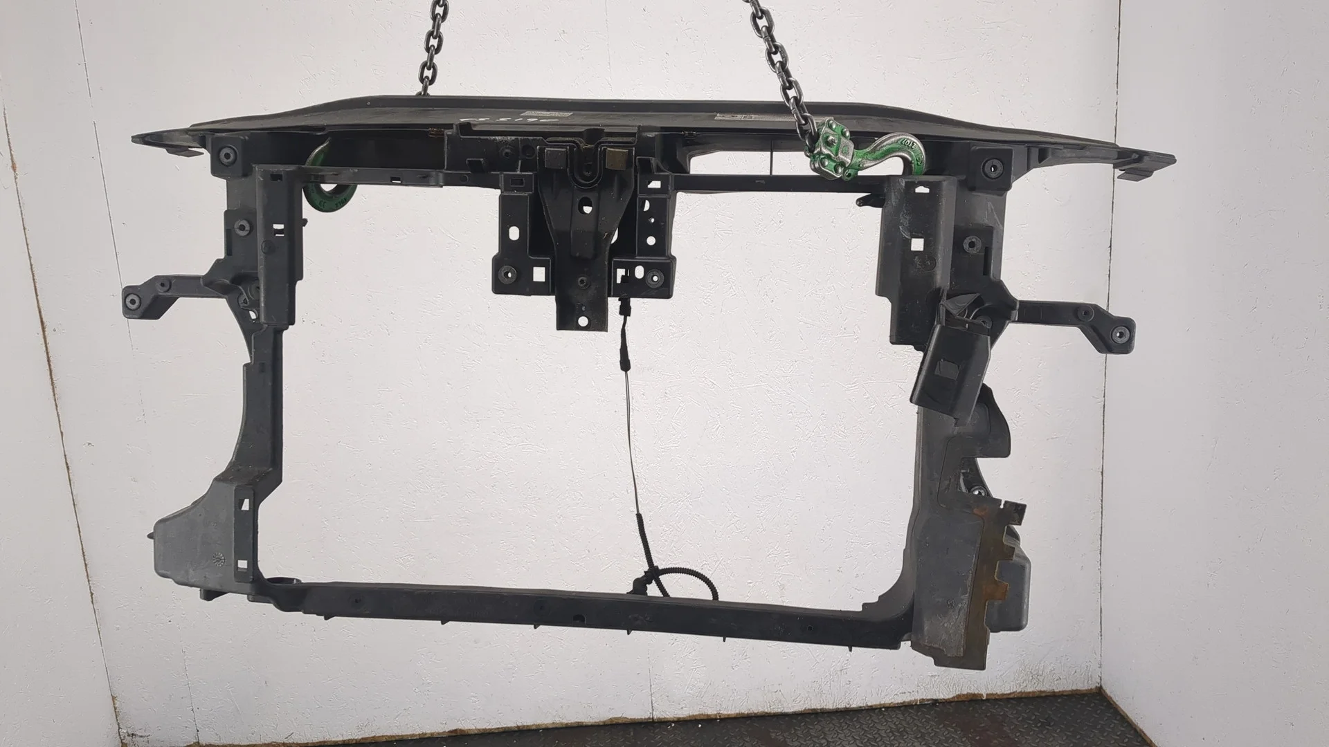 Рамка передняя (телевизор) Volkswagen Passat 7 2010-2015 Европа КПП 6-ст.мех.(МКПП) CFFB Дизель 2 л TDI