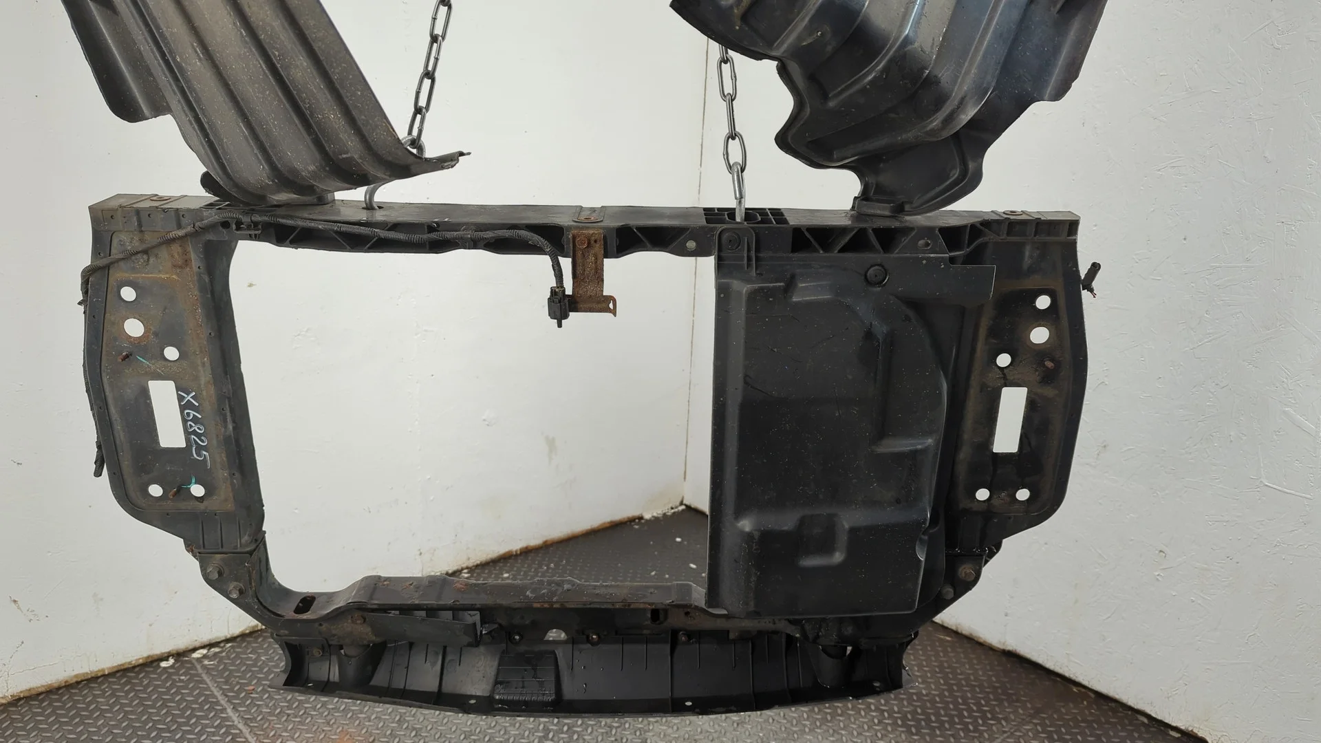 Рамка передняя (телевизор) Kia Picanto 2011-2017 КПП 5-ст.мех.(МКПП) G4LA Бензин 1.2 л Инжектор