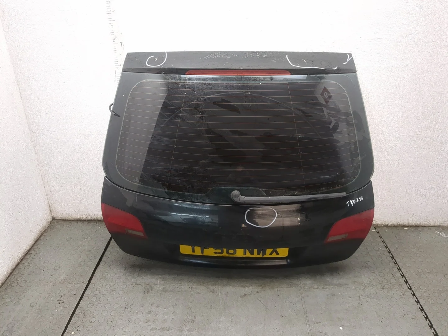 Крышка (дверь) багажника Audi A6 (C6) 2004-2011 КПП 6-ст.мех.(МКПП) BRE Дизель 2 л