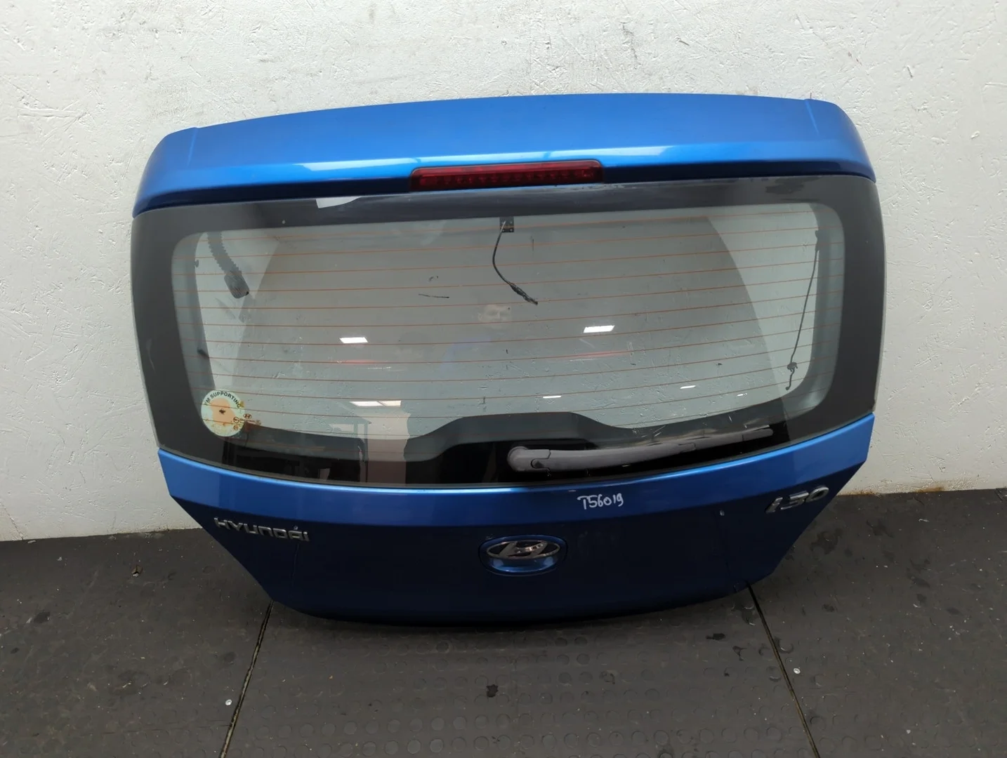 Крышка (дверь) багажника Hyundai i30 2007-2012 КПП 5-ст.мех.(МКПП) G4FA Бензин 1.4 л Инжектор