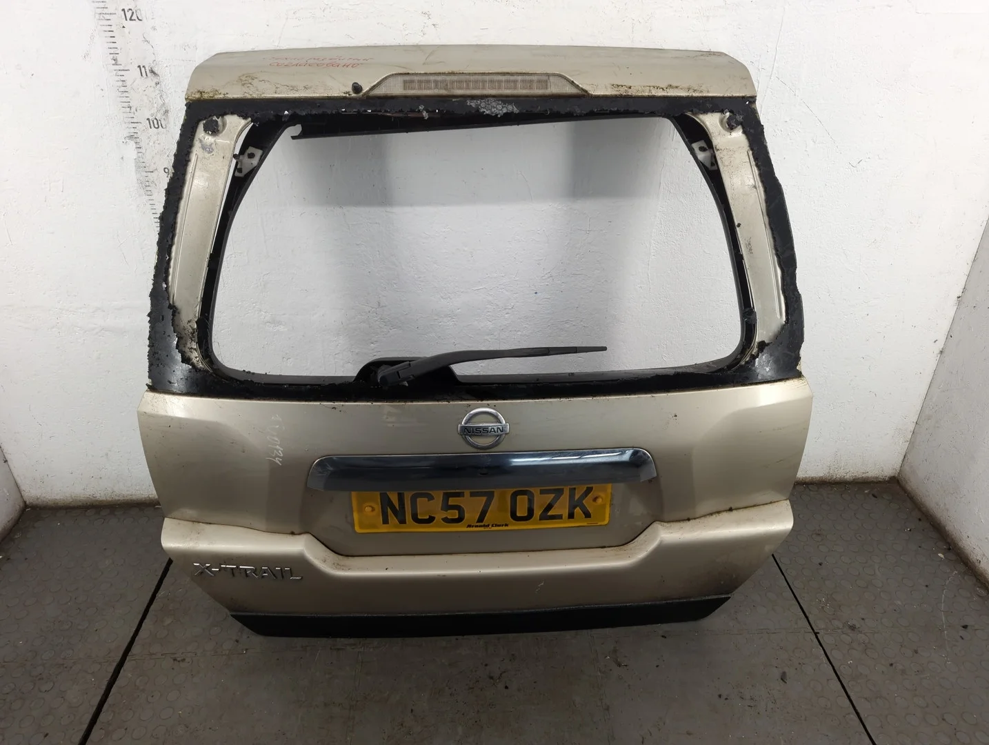 Крышка (дверь) багажника Nissan X-Trail (T31) 2007-2015 КПП 6-ст.мех 4х4 (МКПП) M9R Дизель 2 л DCI