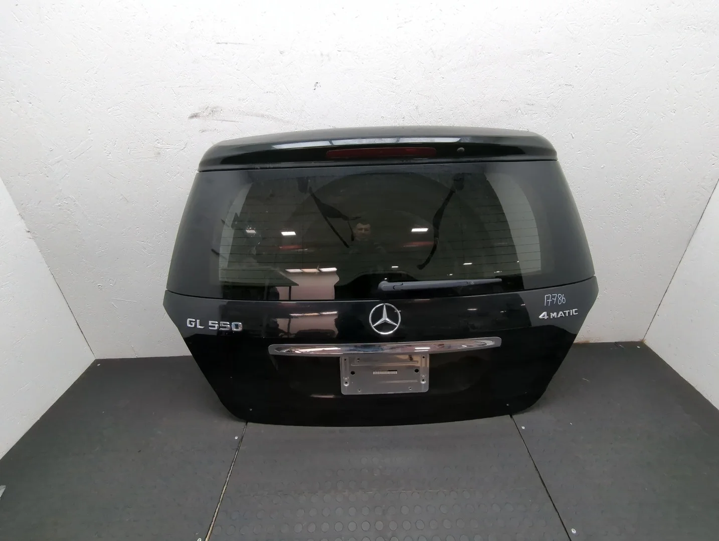 Крышка (дверь) багажника Mercedes-Benz GL-Class X164 2006-2012 КПП автомат 4х4 (АКПП) M273.963 Бензин 5.5 л Инжектор