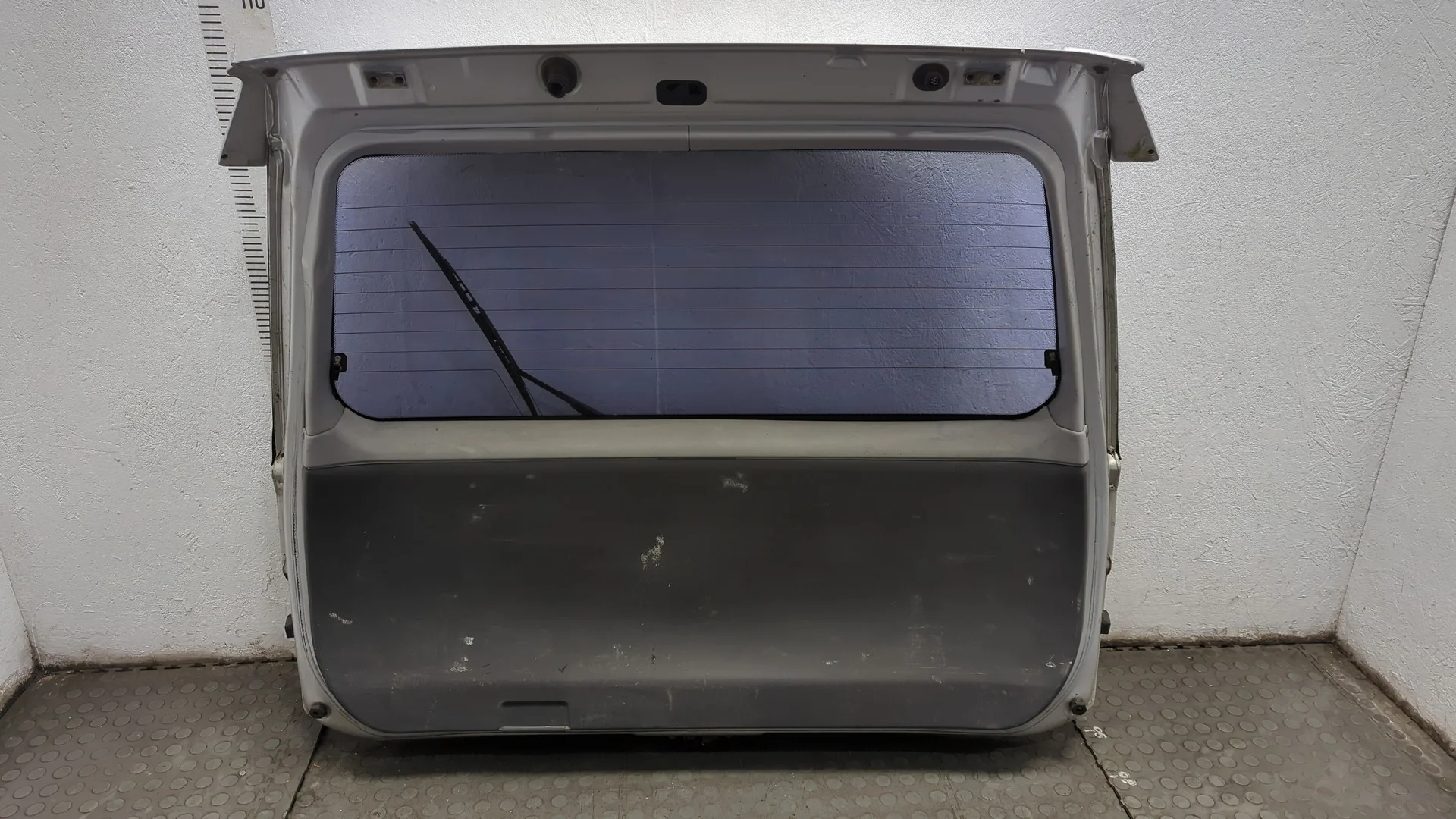 Крышка (дверь) багажника Mitsubishi Montero Sport / Pajero Sport 1996-2008 КПП автомат 4х4 (АКПП) 6G72 Бензин 3 л Инжектор