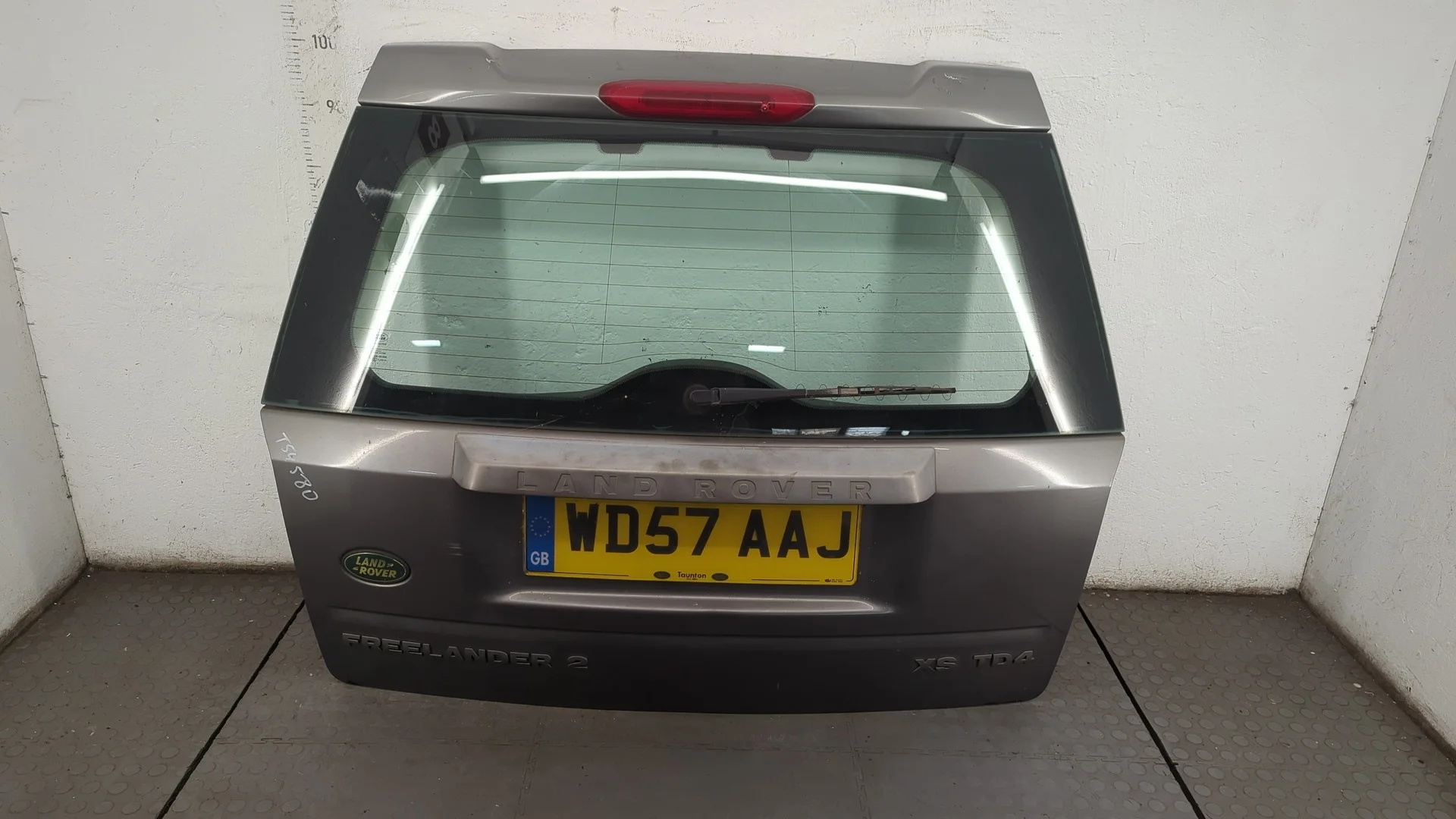 Крышка (дверь) багажника Land Rover Freelander 2 2006-2014 КПП 6-ст.мех 4х4 (МКПП) 224DT Дизель 2.2 л Турбо