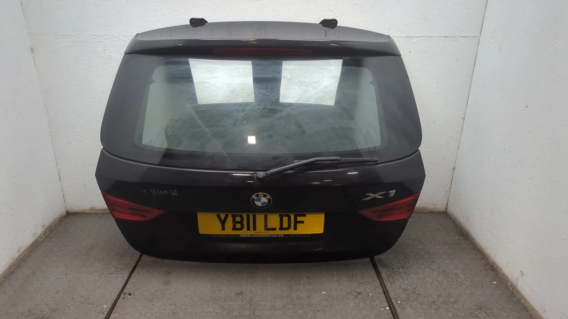 Крышка (дверь) багажника BMW X1 (E84) 2009-2015 КПП 6-ст.мех.(МКПП) N47D20C Дизель 2 л Турбо