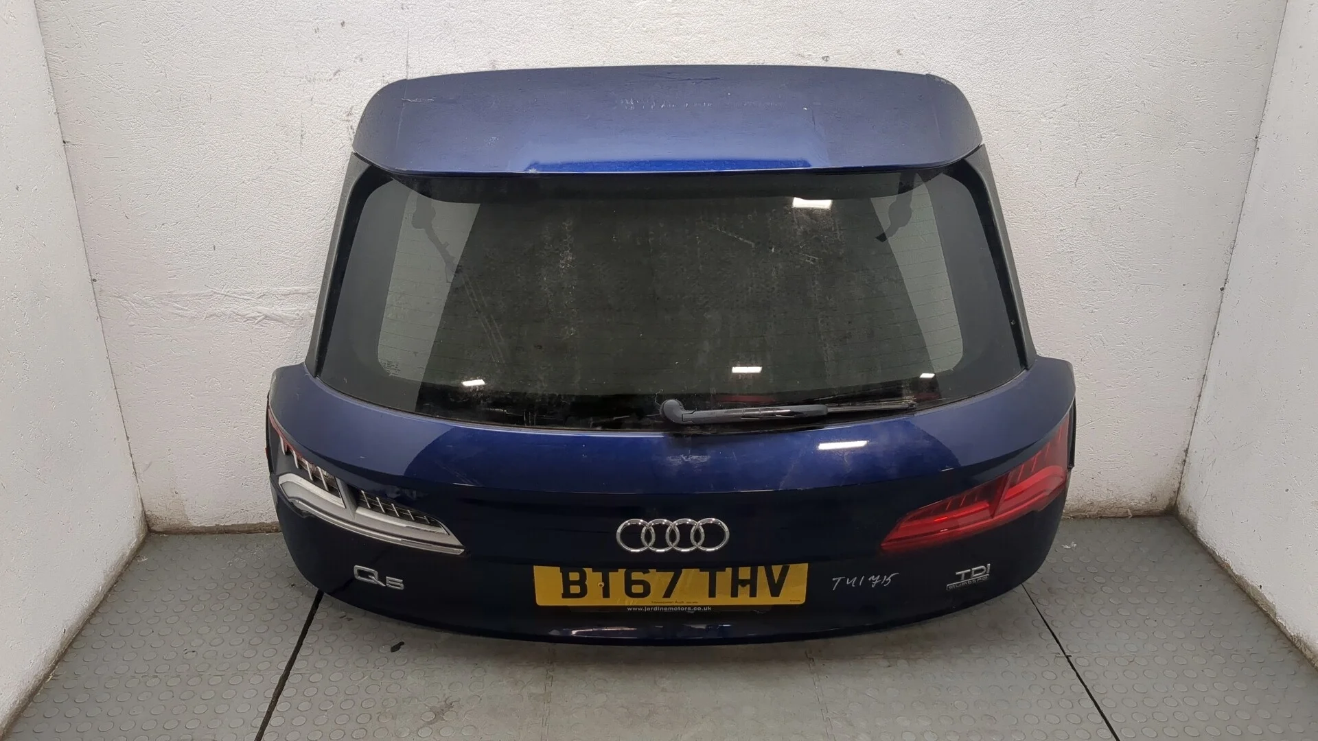 Крышка (дверь) багажника Audi Q5 2017-2024 КПП автомат 4х4 (АКПП) DETA Дизель 2 л TDI