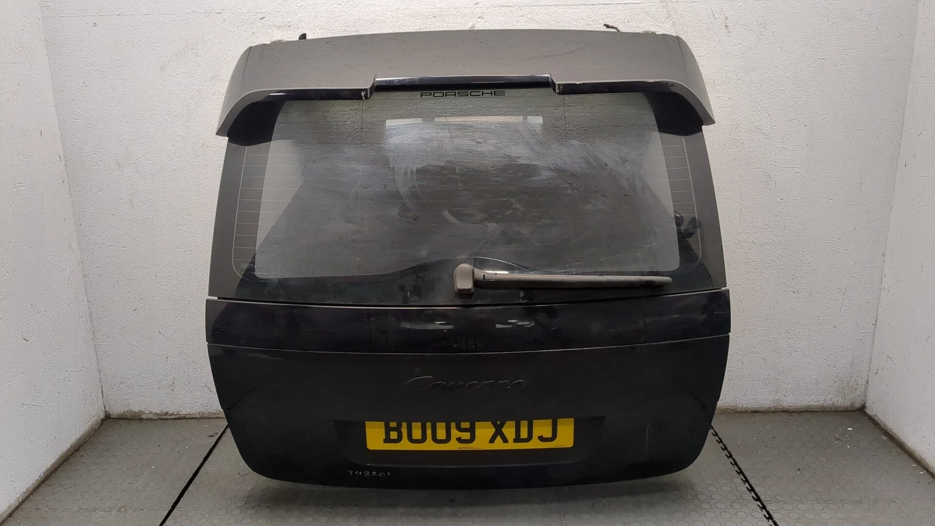 Крышка (дверь) багажника Porsche Cayenne 2002-2010 КПП автомат 4х4 (АКПП) M05.9D Дизель 3 л TDI