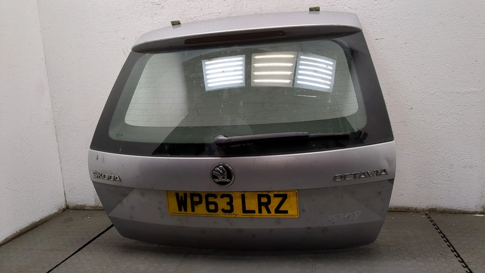 Крышка (дверь) багажника Skoda Octavia (A7) 2013-2023 КПП 6-ст.мех.(МКПП) CKFC Дизель 2 л TDI