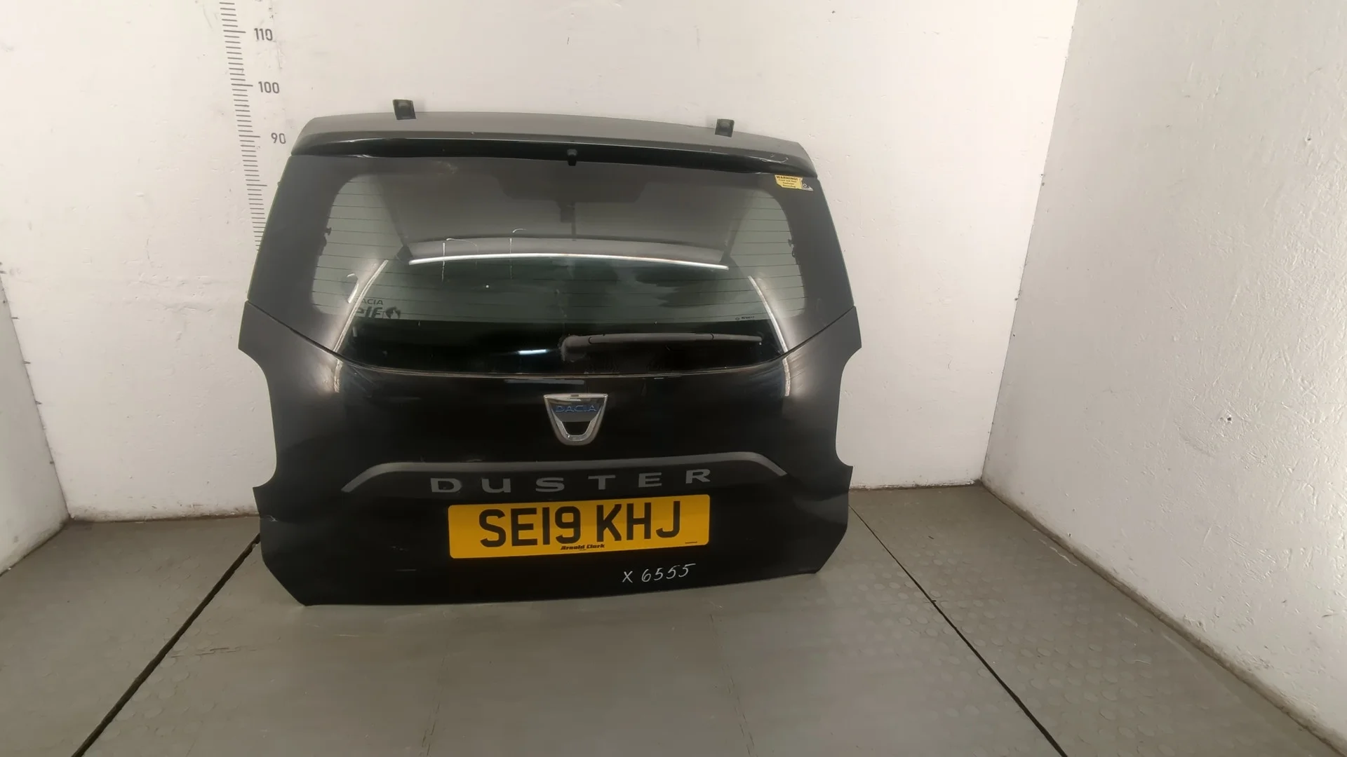 Крышка (дверь) багажника Dacia Duster 2017-2024 КПП 6-ст.мех.(МКПП) H5H470 Бензин 1.3 л Турбо-инжектор