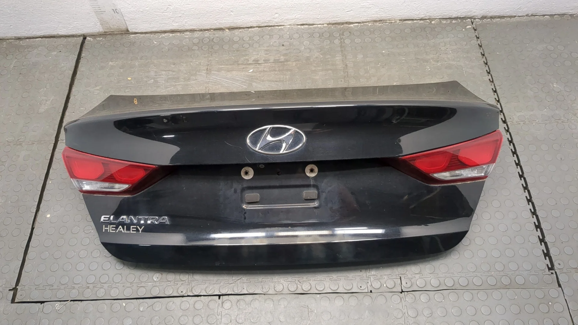 Крышка (дверь) багажника Hyundai Elantra 2015-2020 КПП автомат (АКПП) G4NH Бензин 2 л Инжектор