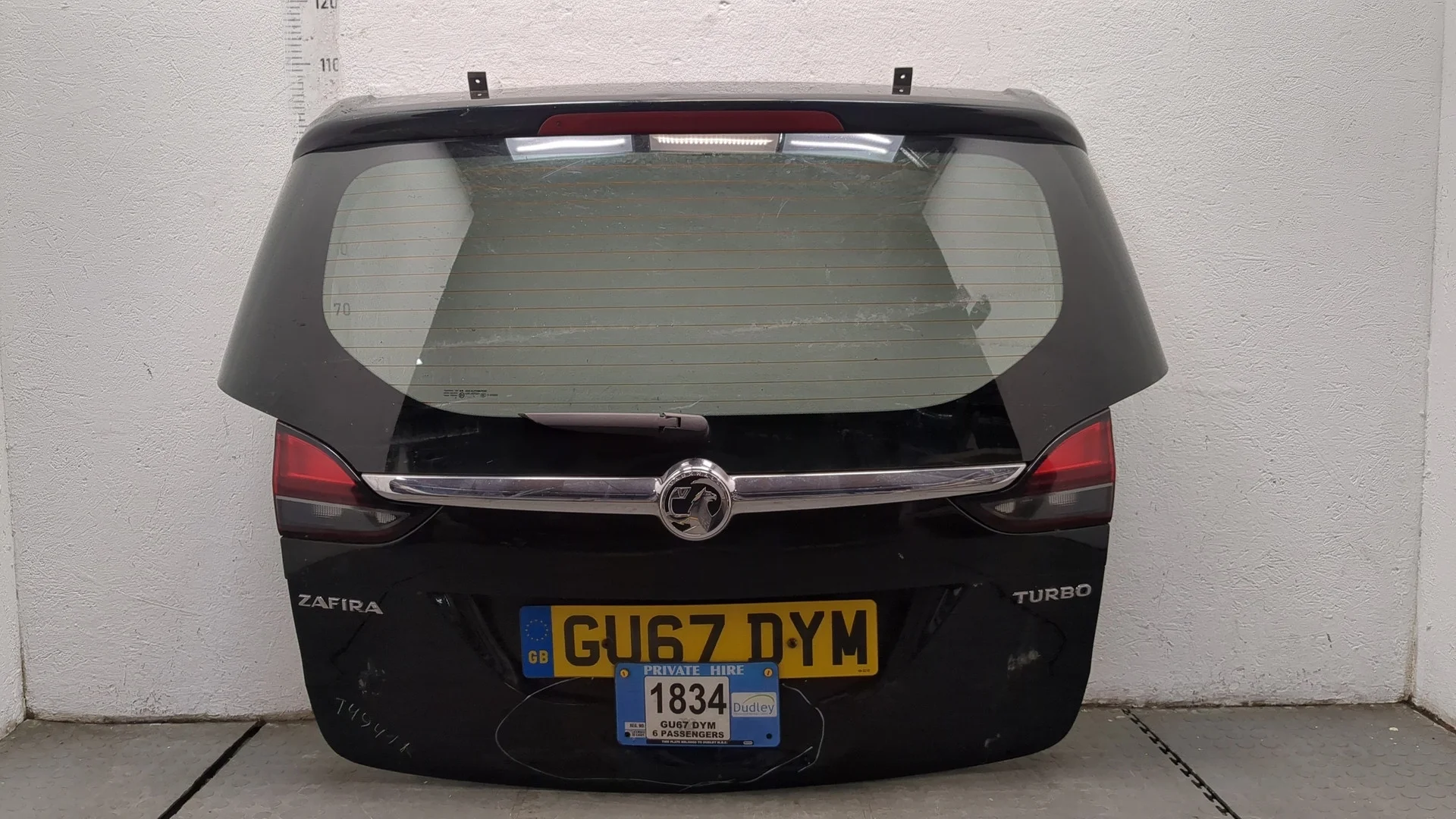 Крышка (дверь) багажника Opel Zafira C 2011-2019 КПП 6-ст.мех.(МКПП) B14NET Бензин 1.4 л Турбо-инжектор