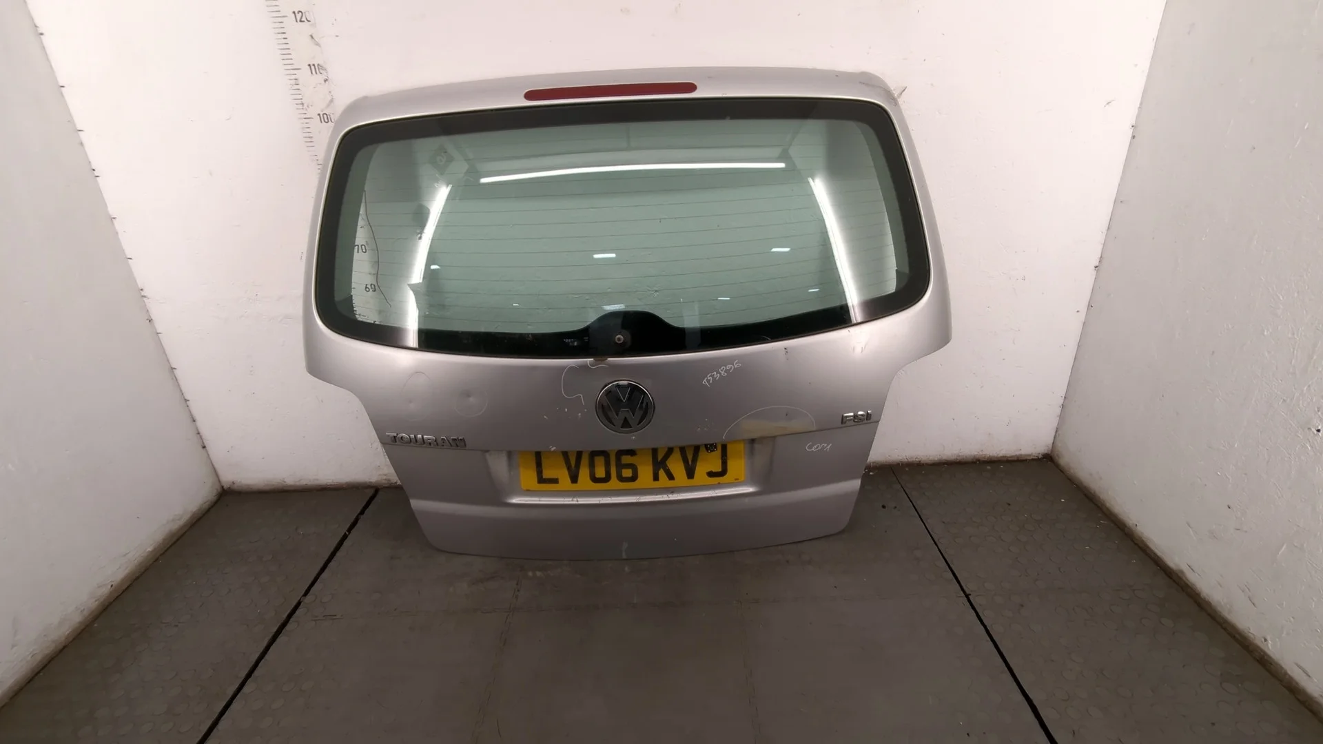 Крышка (дверь) багажника Volkswagen Touran 2003-2006 КПП автомат (АКПП) BLF Бензин 1.6 л FSI