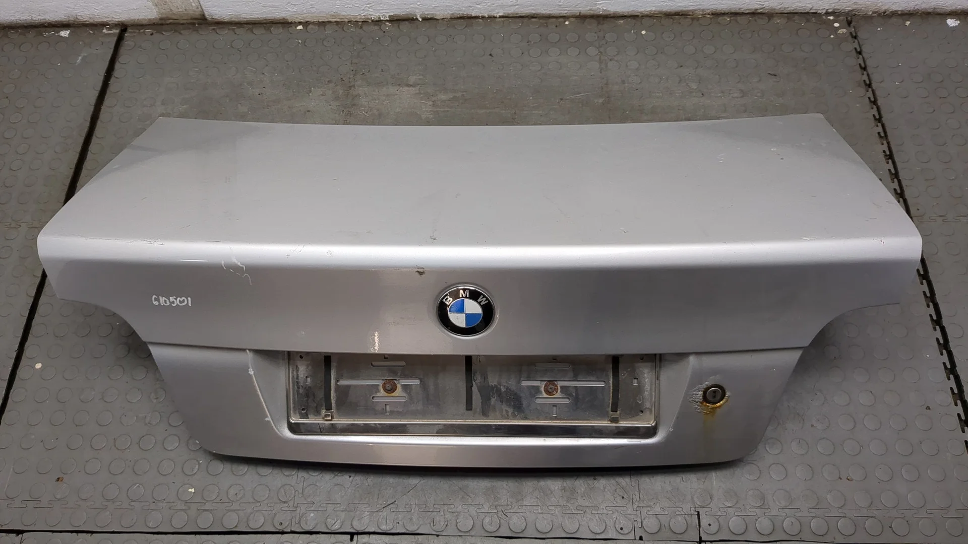 Крышка (дверь) багажника BMW 5 E39 1995-2003 КПП автомат (АКПП) 226S1 / M54B22 Бензин 2.2 л Инжектор