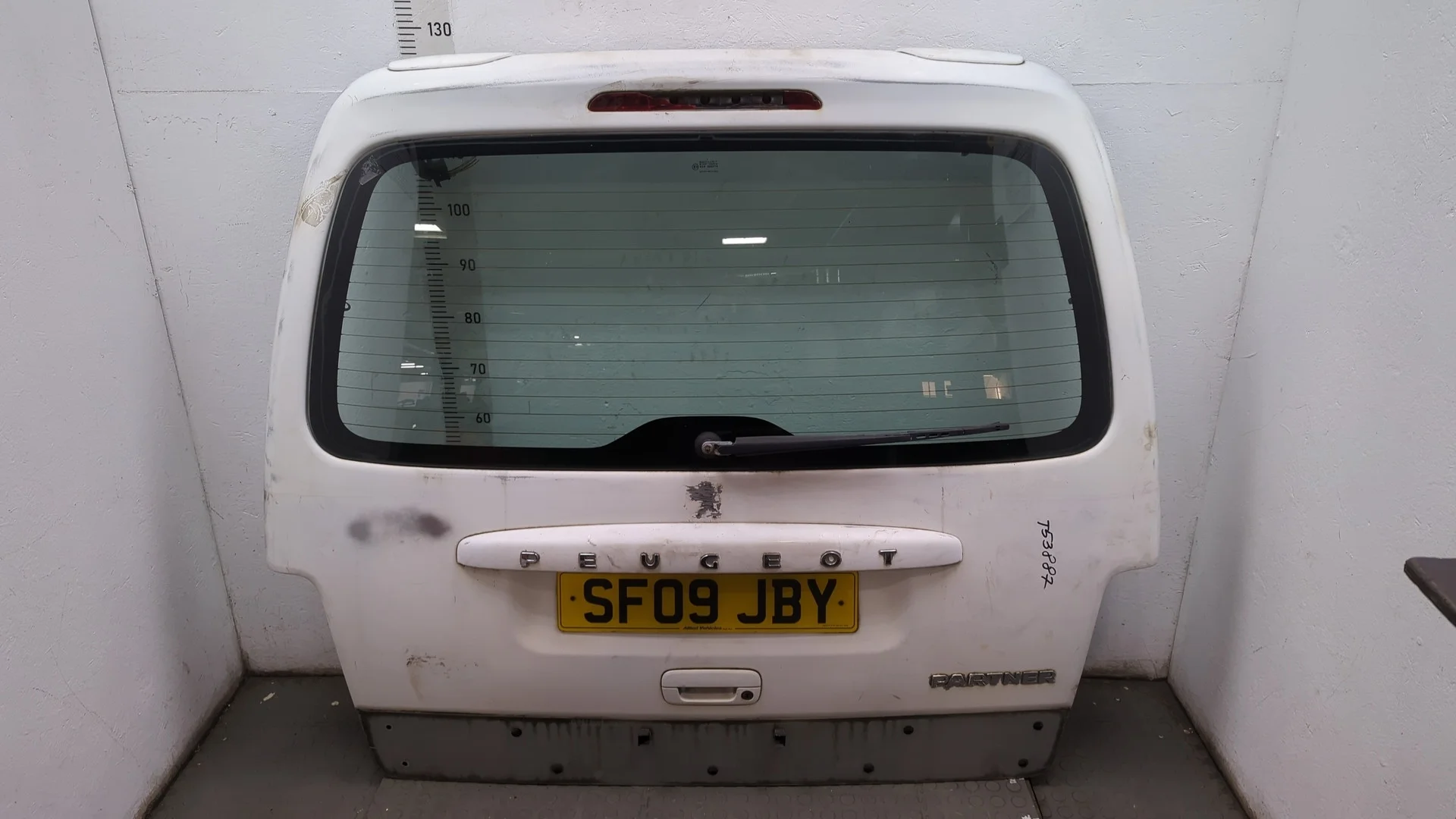 Крышка (дверь) багажника Peugeot Partner 2002-2008 КПП 5-ст.мех.(МКПП) 9HX Дизель 1.6 л HDI