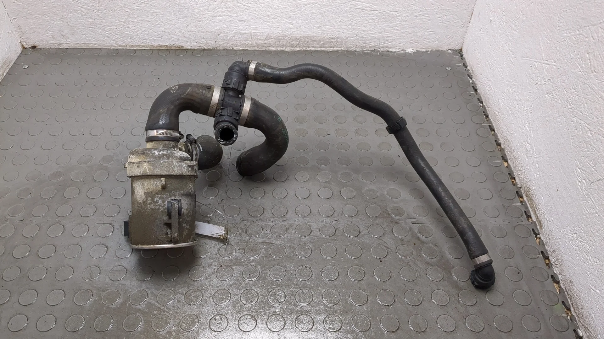 Насос водяной (помпа) BMW 3 F34 Gran Turismo 2013-2019 КПП автомат 4х4 (АКПП) N26B20A Бензин 2 л Турбо-инжектор