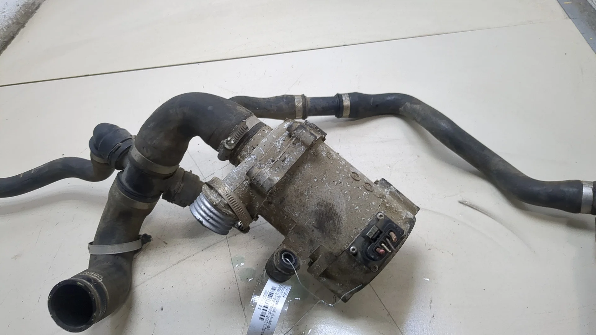 Насос водяной (помпа) BMW 2 F22 2013-2021 КПП 6-ст.мех.(МКПП) N20B20B Бензин 2 л Турбо-инжектор