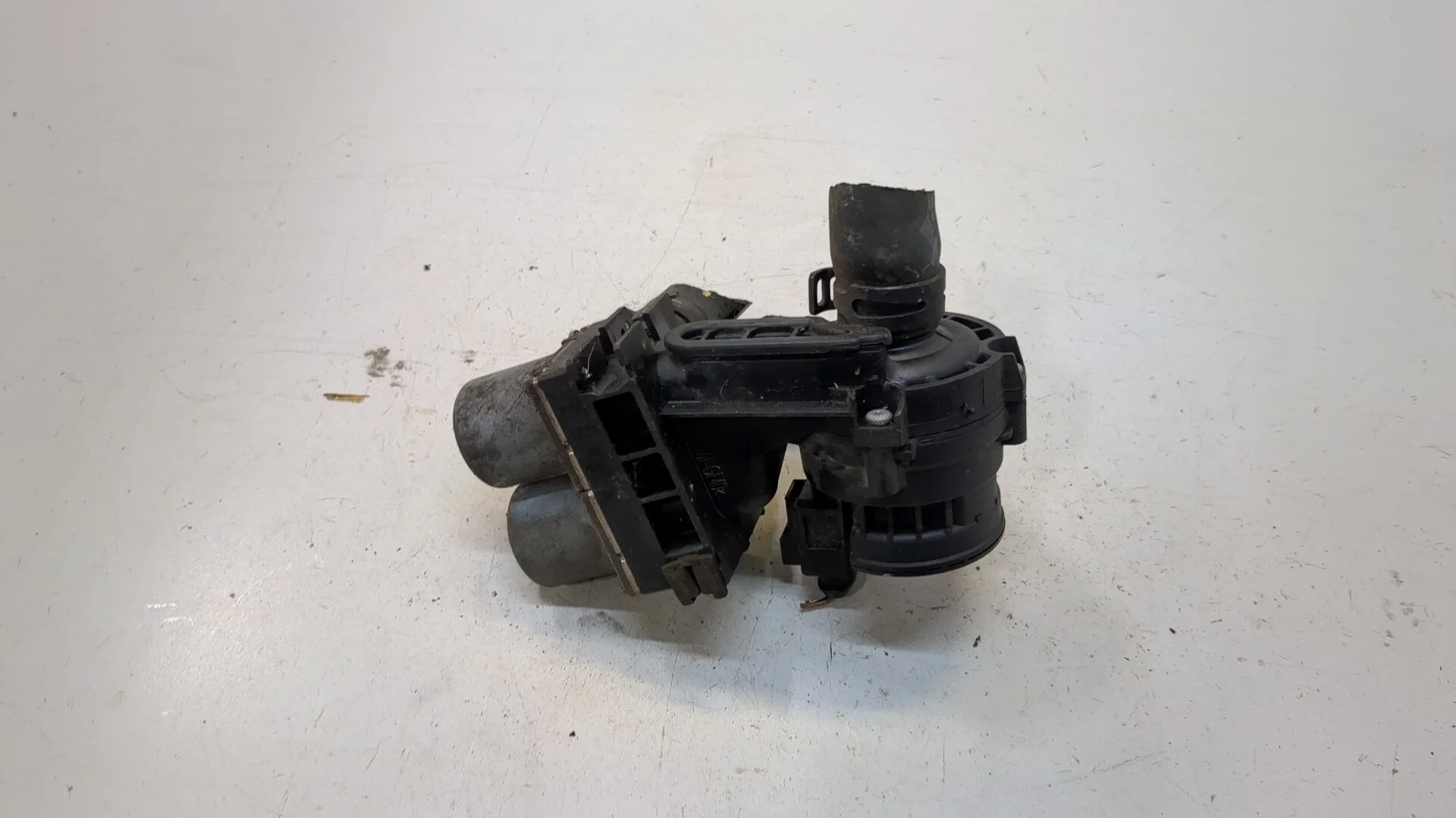 Насос водяной (помпа) Audi A6 (C6) 2004-2011 КПП автомат 4х4 (АКПП) ASB Дизель 3 л TDI