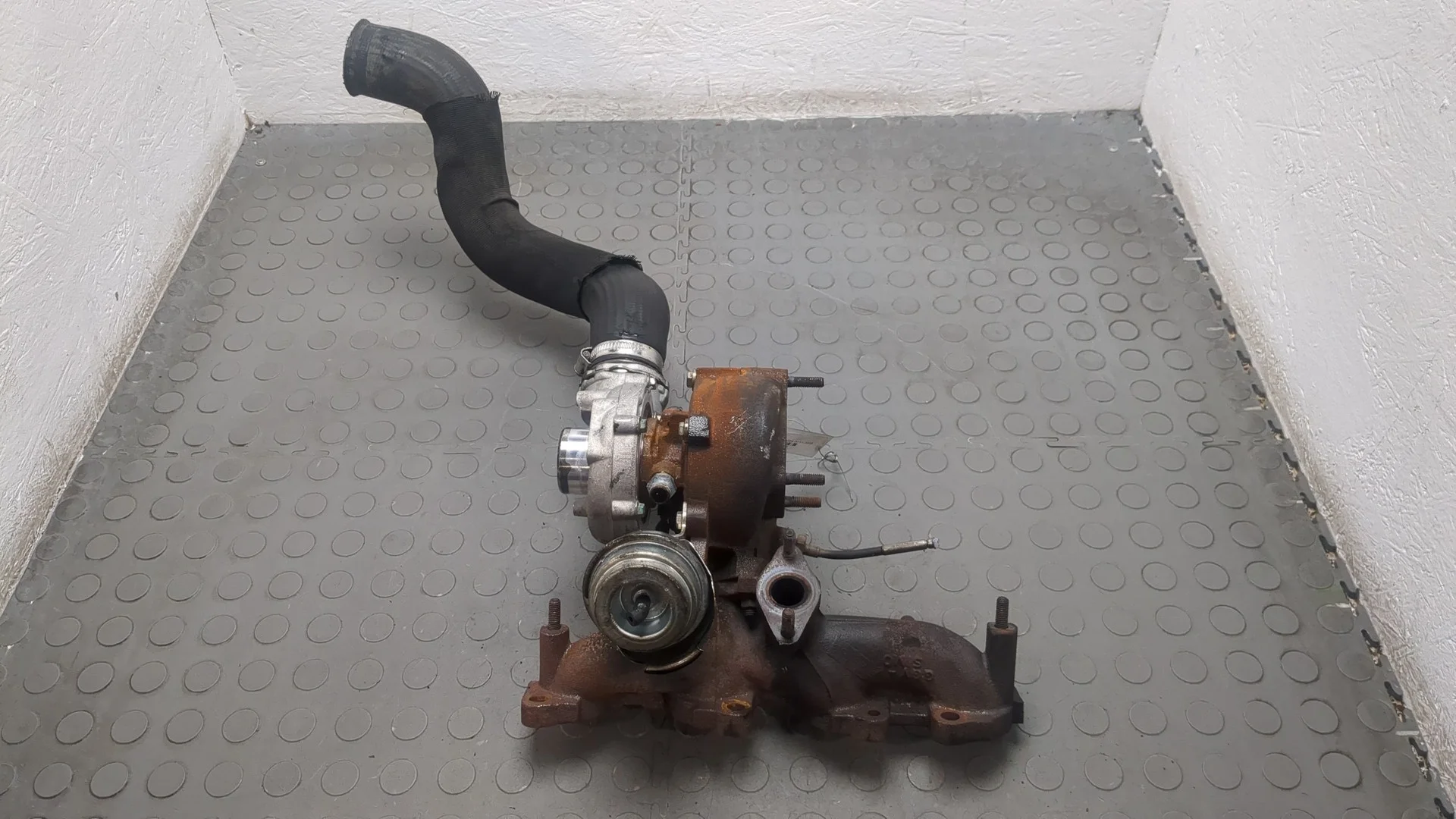 Турбина Audi A6 (C6) 2004-2011 КПП автомат (АКПП) BRE Дизель 2 л TDI