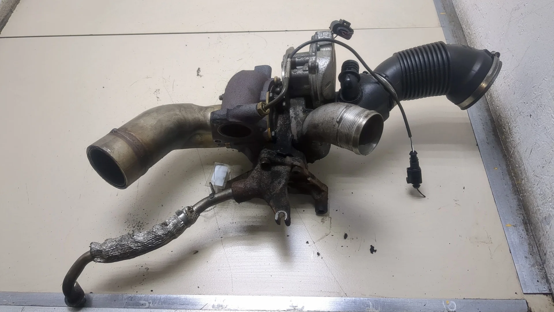 Турбина Audi A6 (C6) 2004-2011 КПП автомат 4х4 (АКПП) BMK Дизель 3 л TDI