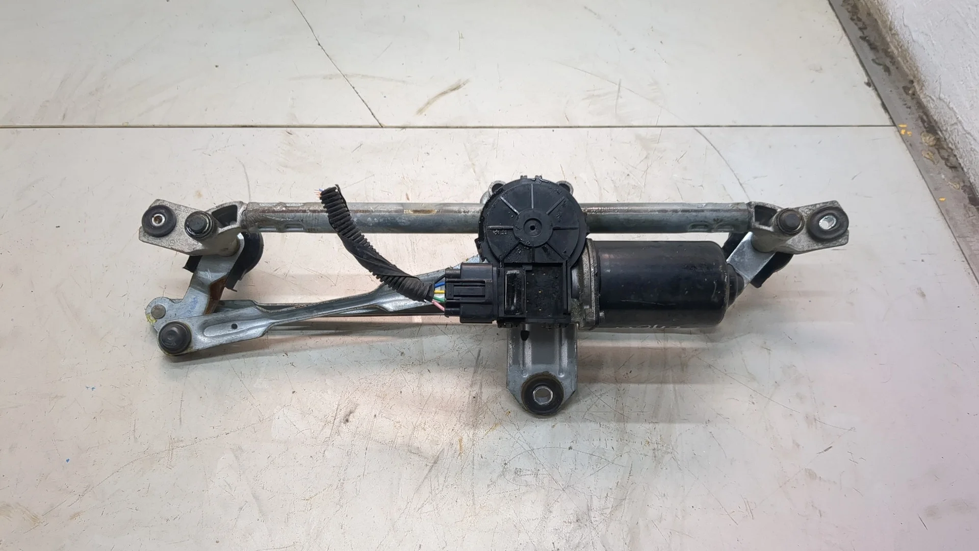 Механизм стеклоочистителя (трапеция дворников) Hyundai Santa Fe 2012-2018 КПП автомат 4х4 (АКПП) G4KJ Бензин 2.4 л CRDi