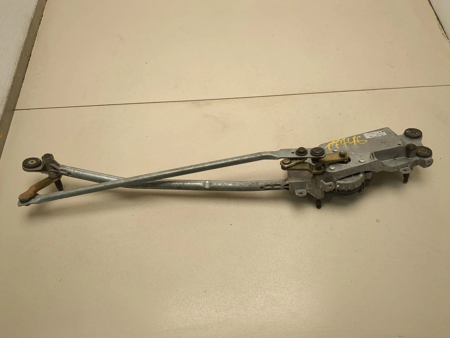 Механизм стеклоочистителя (трапеция дворников) Volkswagen Touareg 2002-2007 КПП автомат 4х4 (АКПП) AXQ Бензин 4.2 л Инжектор