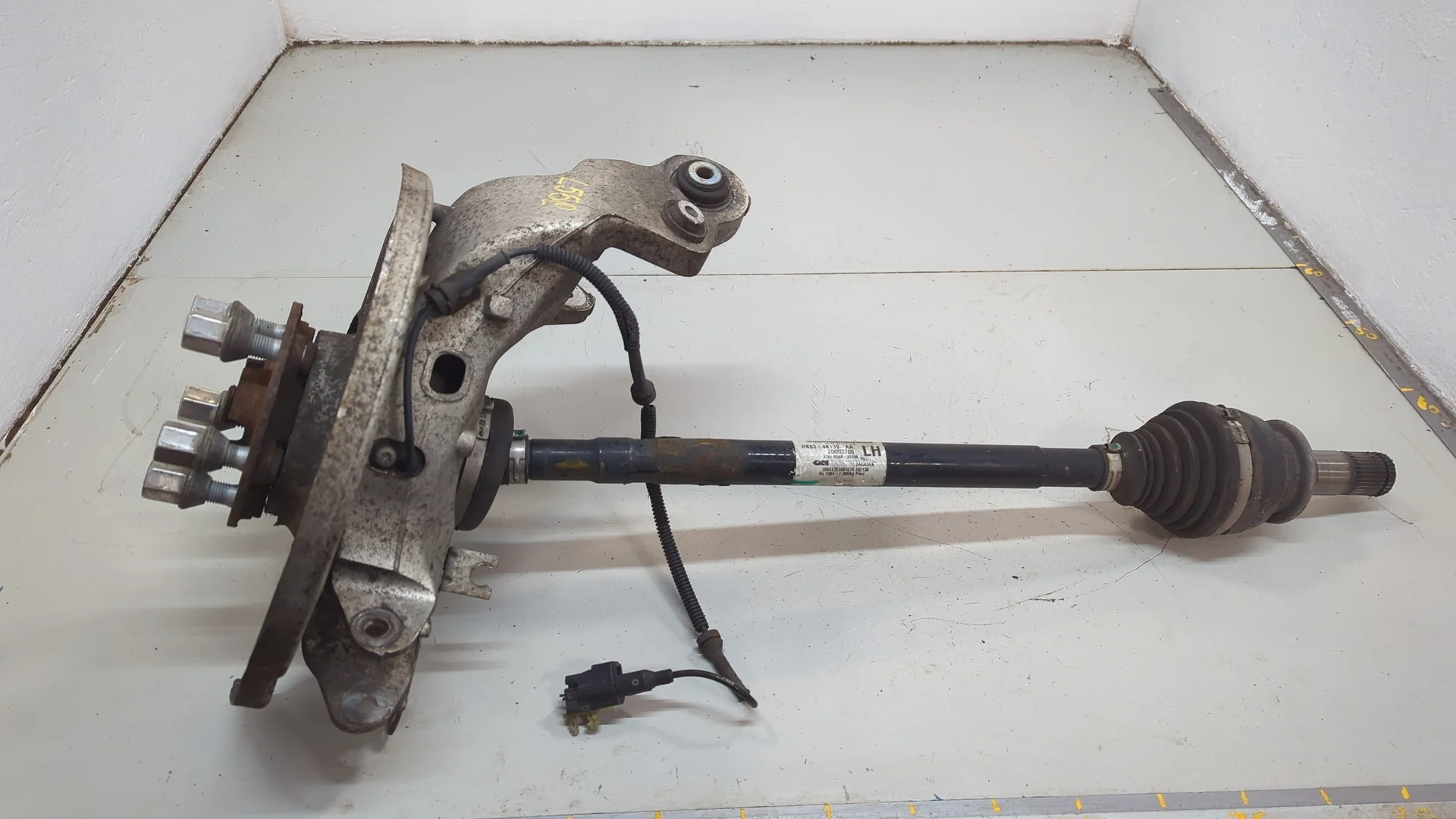 Ступица (кулак, цапфа) Jaguar F-Pace 2016-2020 КПП автомат 4х4 (АКПП) PT204 Бензин 2 л Турбо-инжектор